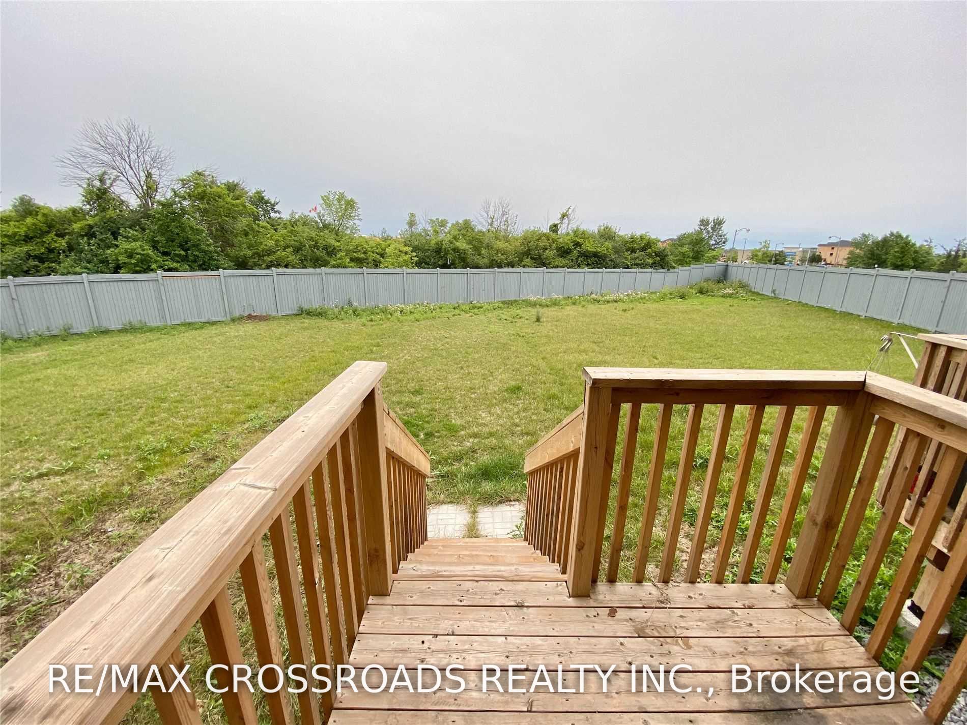 Photo 12 of 172 Decast Crescent, Markham, Box Grove — HOMEH