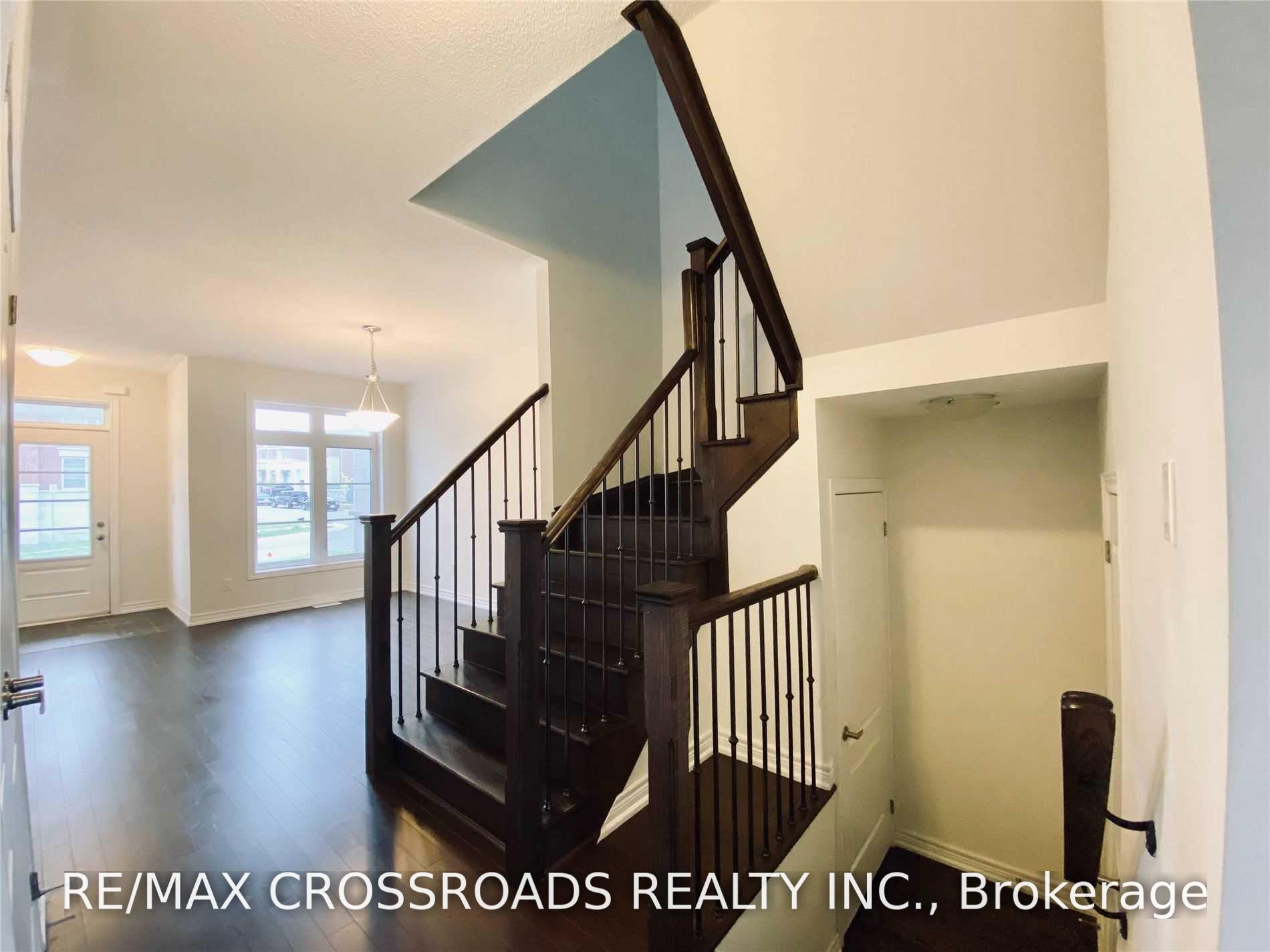 Photo 13 of 172 Decast Crescent, Markham, Box Grove — HOMEH