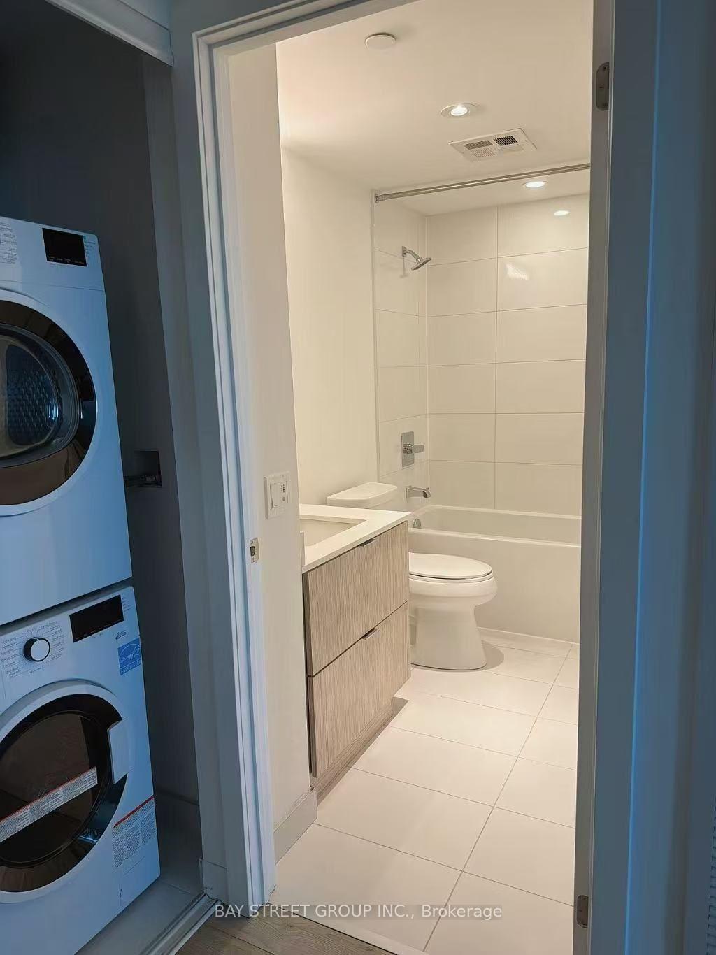 Photo 4 of Unit 3006, 395 Bloor Street E, Toronto, North St. James Town — HOMEH