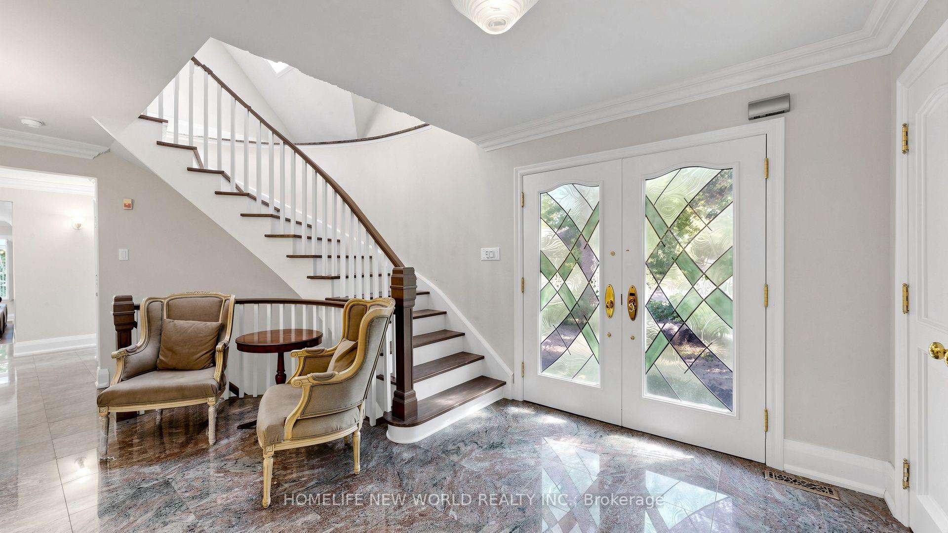Photo 8 of 38 Old English Lane, Markham, Bayview Glen — HOMEH