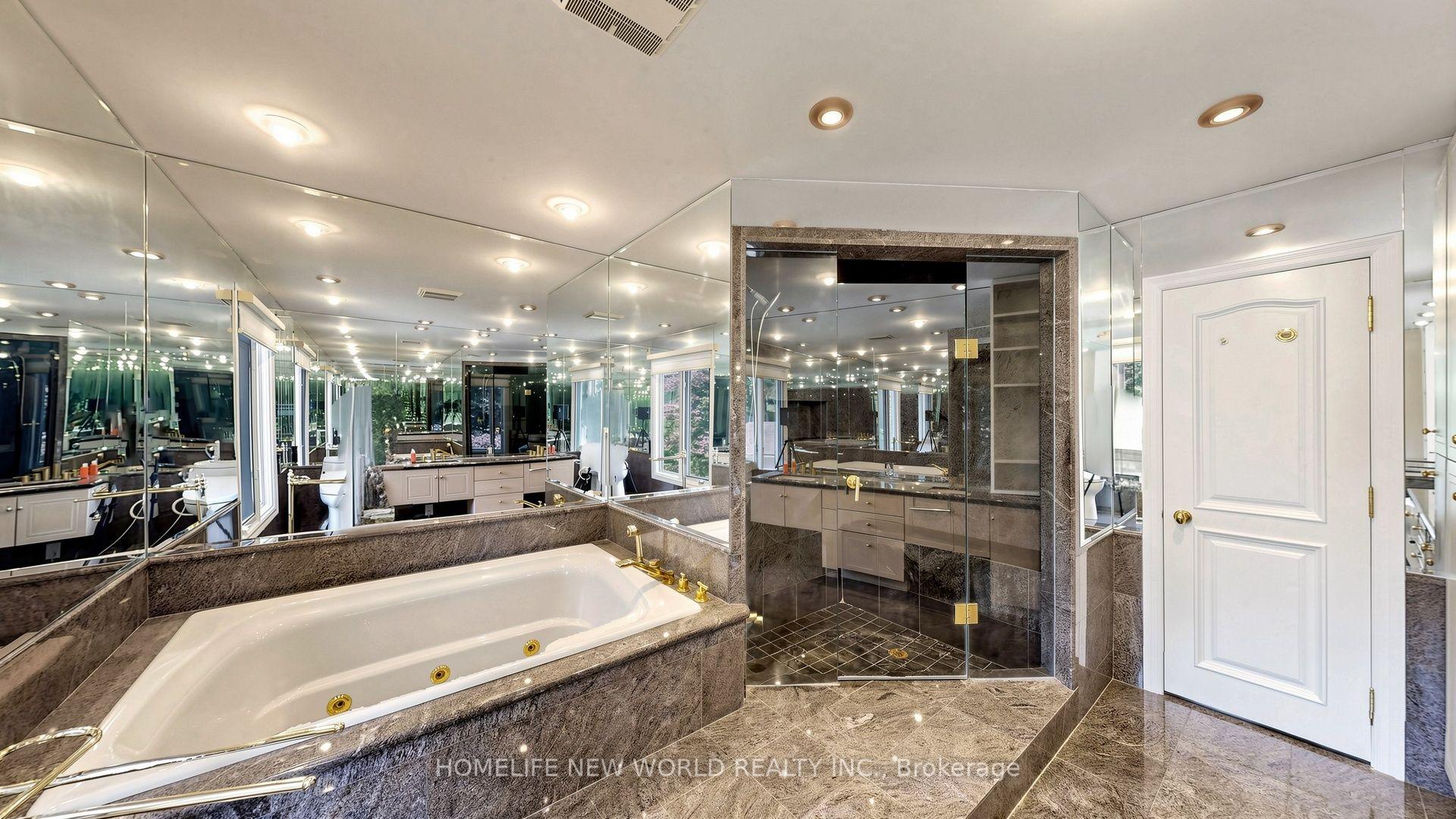 Photo 12 of 38 Old English Lane, Markham, Bayview Glen — HOMEH