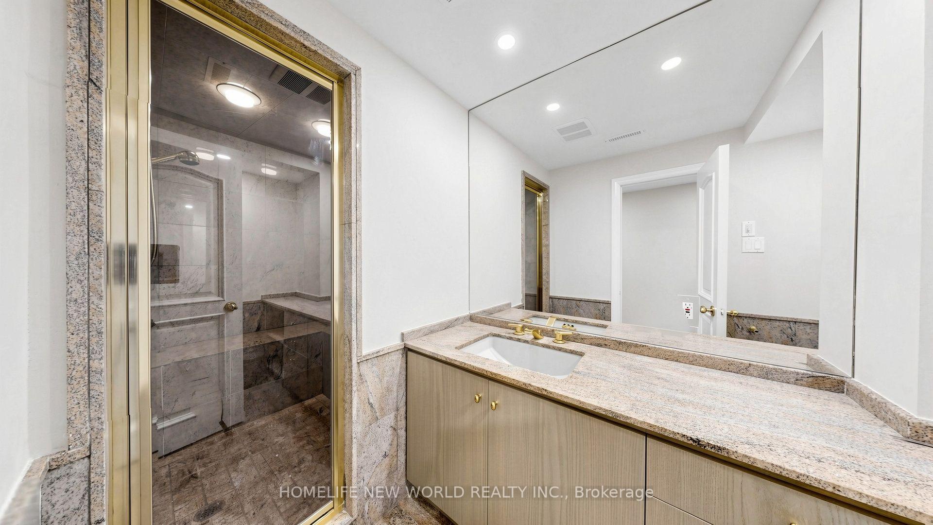 Photo 19 of 38 Old English Lane, Markham, Bayview Glen — HOMEH