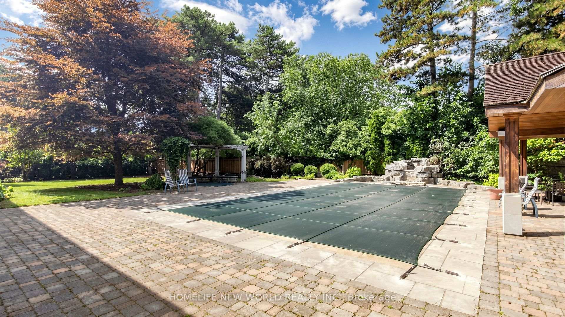 Photo 23 of 38 Old English Lane, Markham, Bayview Glen — HOMEH