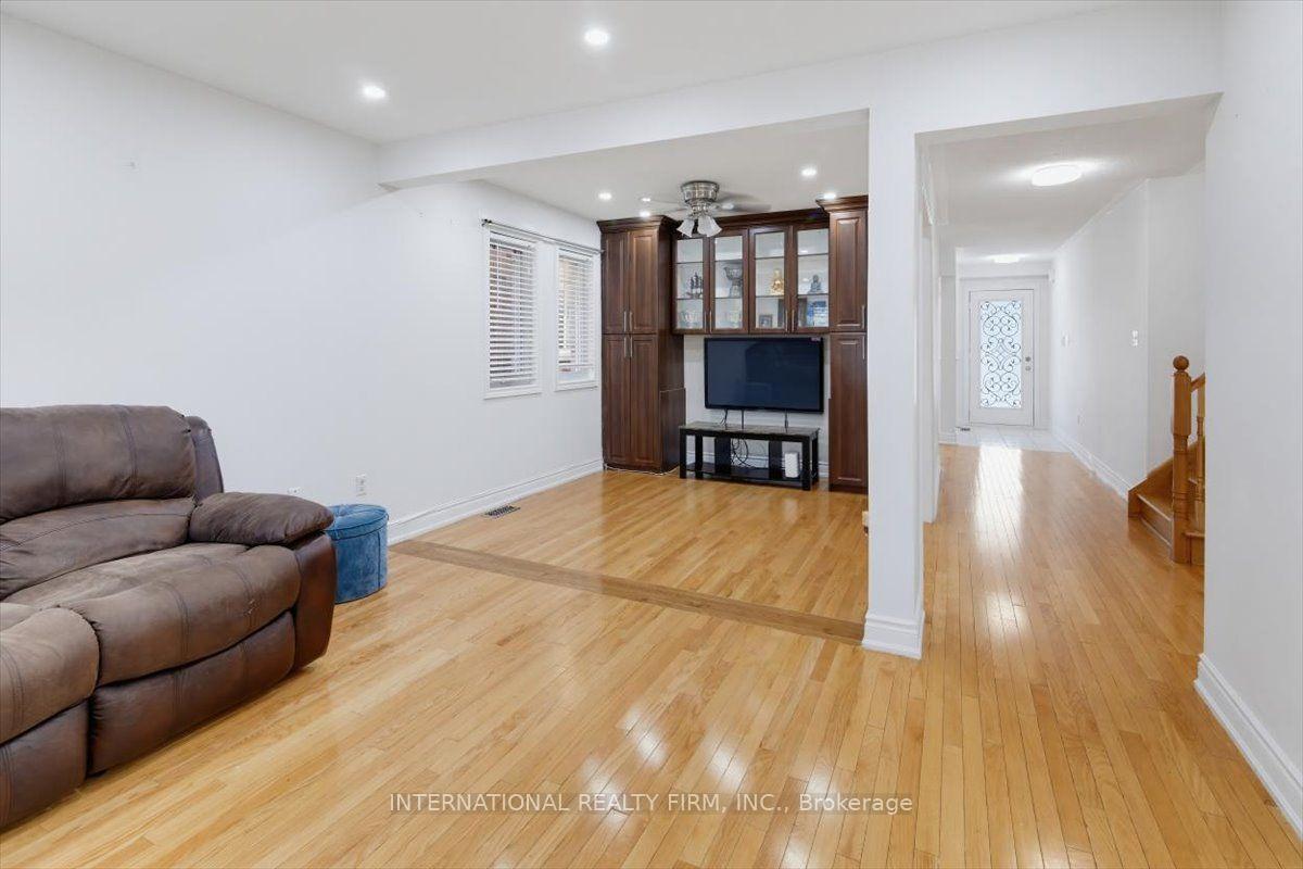 Photo 13 of 26 Mauve Drive, Brampton, Bram East — HOMEH