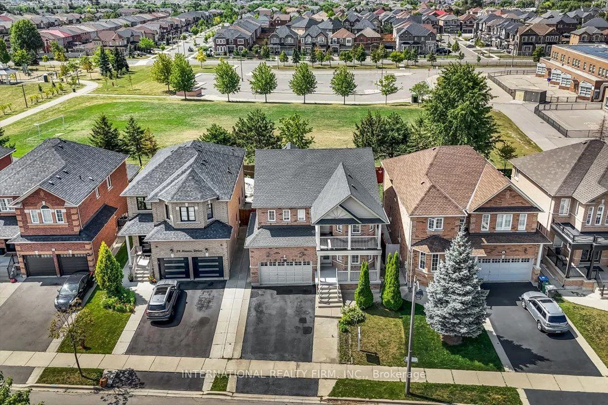 Photo 3 of 26 Mauve Drive, Brampton, Bram East — HOMEH
