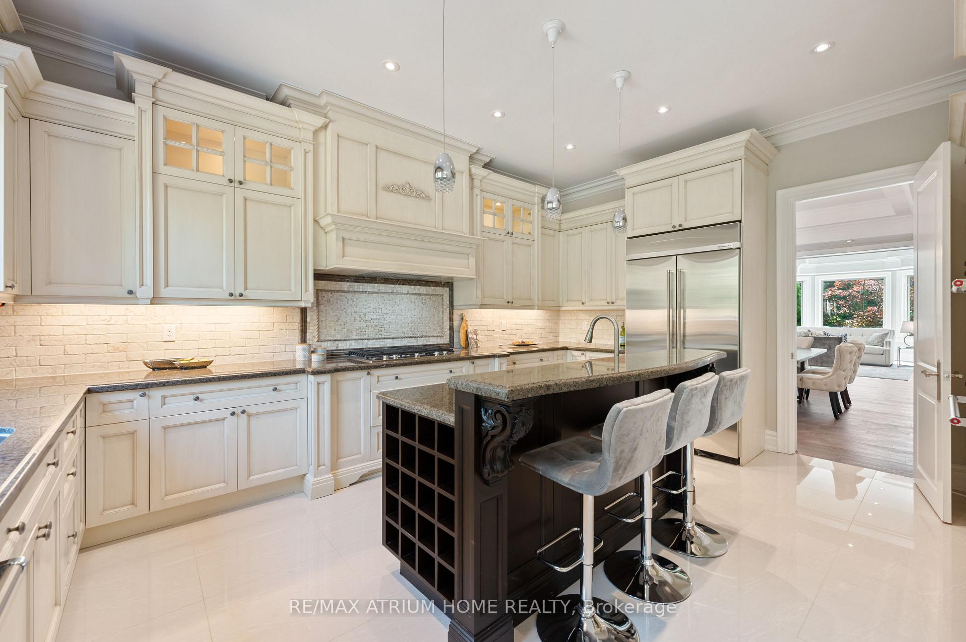 Photo 7 of 242 Parkview Avenue, North York, Willowdale East — HOMEH