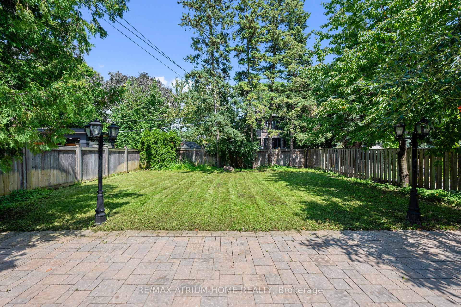 Photo 12 of 242 Parkview Avenue, North York, Willowdale East — HOMEH