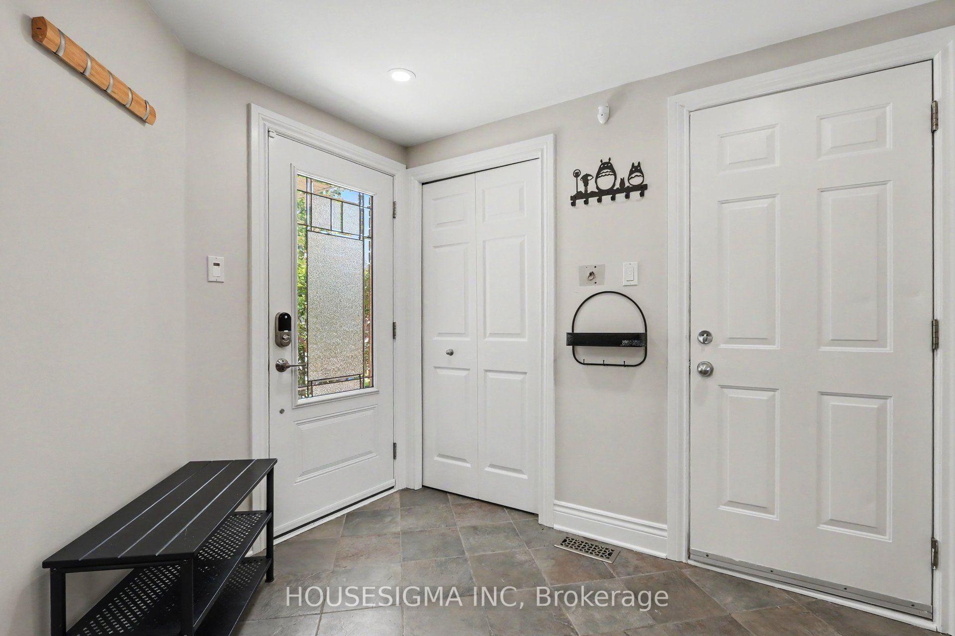 Photo 2 of 101 Kittiwake Drive, Ottawa, Stittsville (North) — HOMEH
