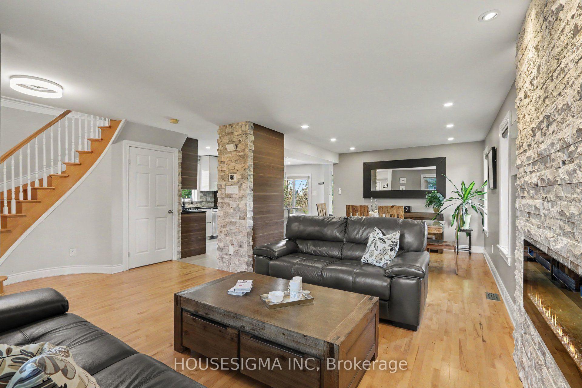 Photo 5 of 101 Kittiwake Drive, Ottawa, Stittsville (North) — HOMEH