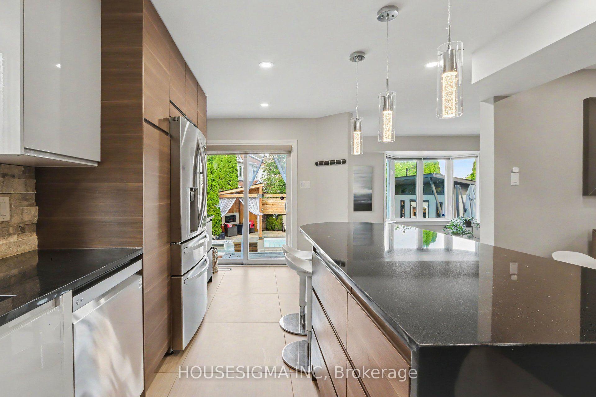 Photo 8 of 101 Kittiwake Drive, Ottawa, Stittsville (North) — HOMEH