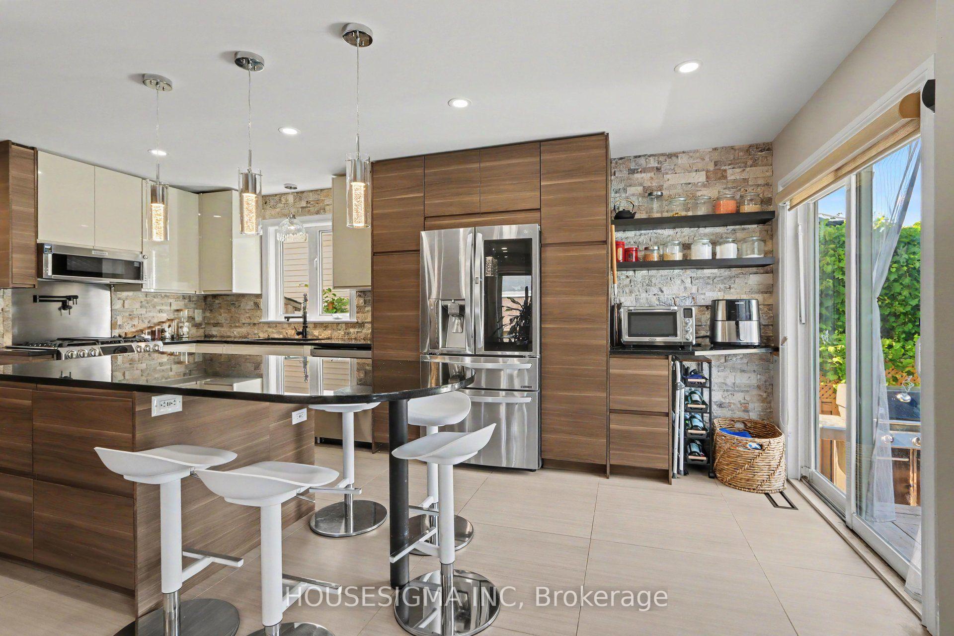 Photo 9 of 101 Kittiwake Drive, Ottawa, Stittsville (North) — HOMEH
