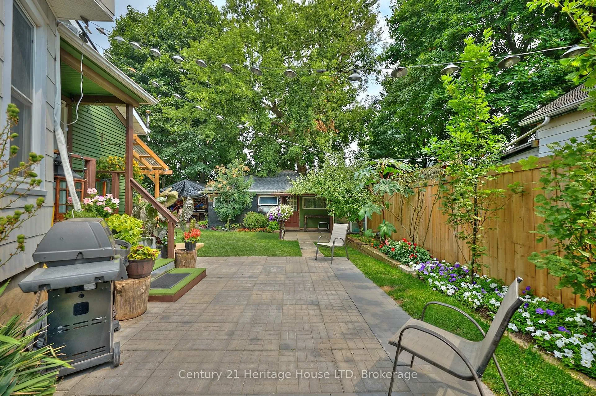 Photo 2 of 5086 Hutton Avenue, Niagara Falls, Downtown — HOMEH