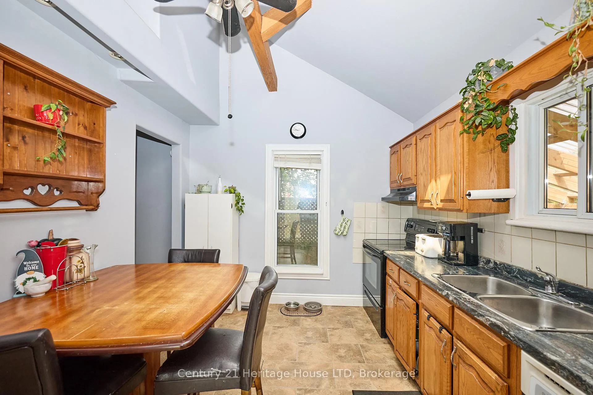 Photo 5 of 5086 Hutton Avenue, Niagara Falls, Downtown — HOMEH