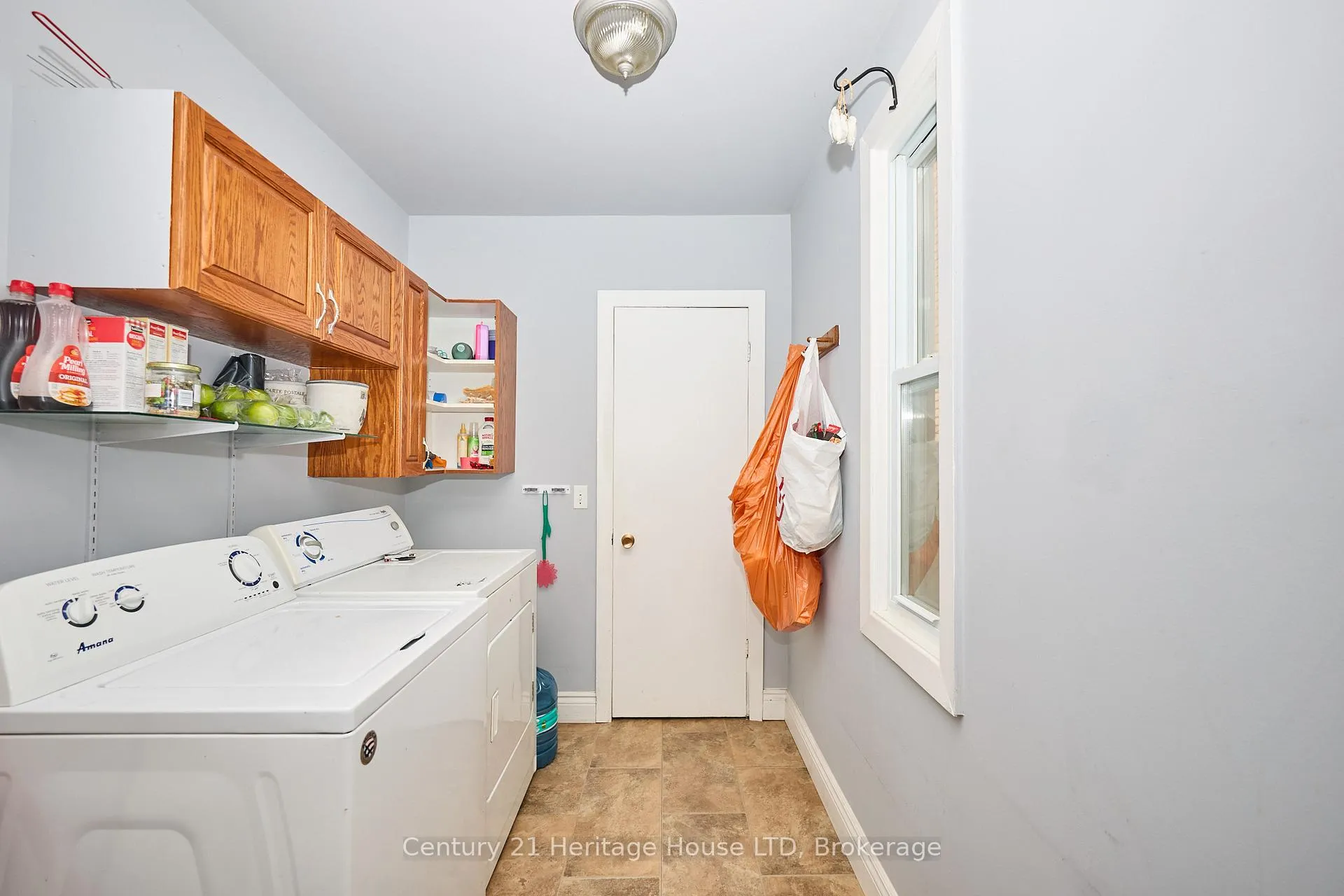 Photo 12 of 5086 Hutton Avenue, Niagara Falls, Downtown — HOMEH
