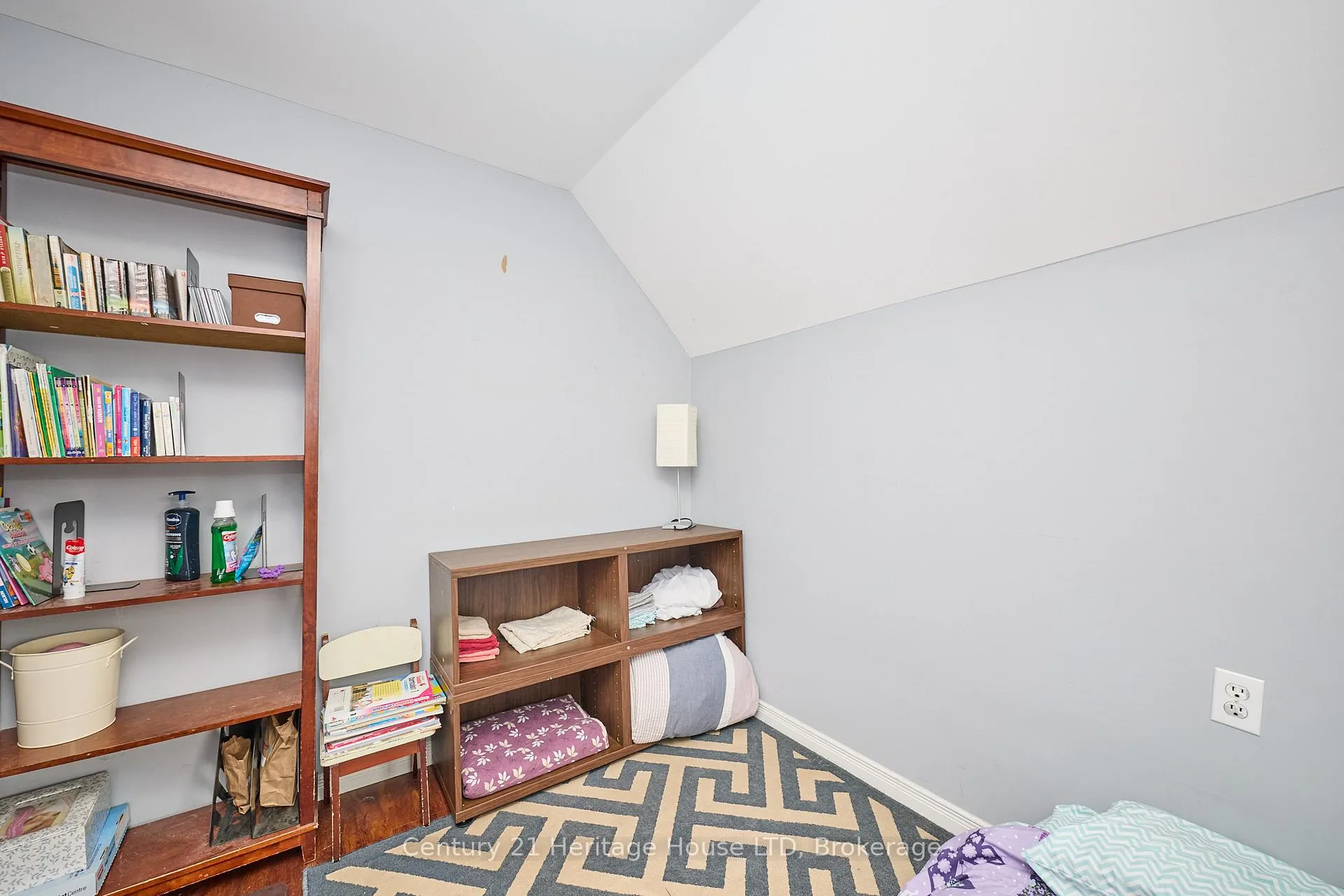 Photo 17 of 5086 Hutton Avenue, Niagara Falls, Downtown — HOMEH