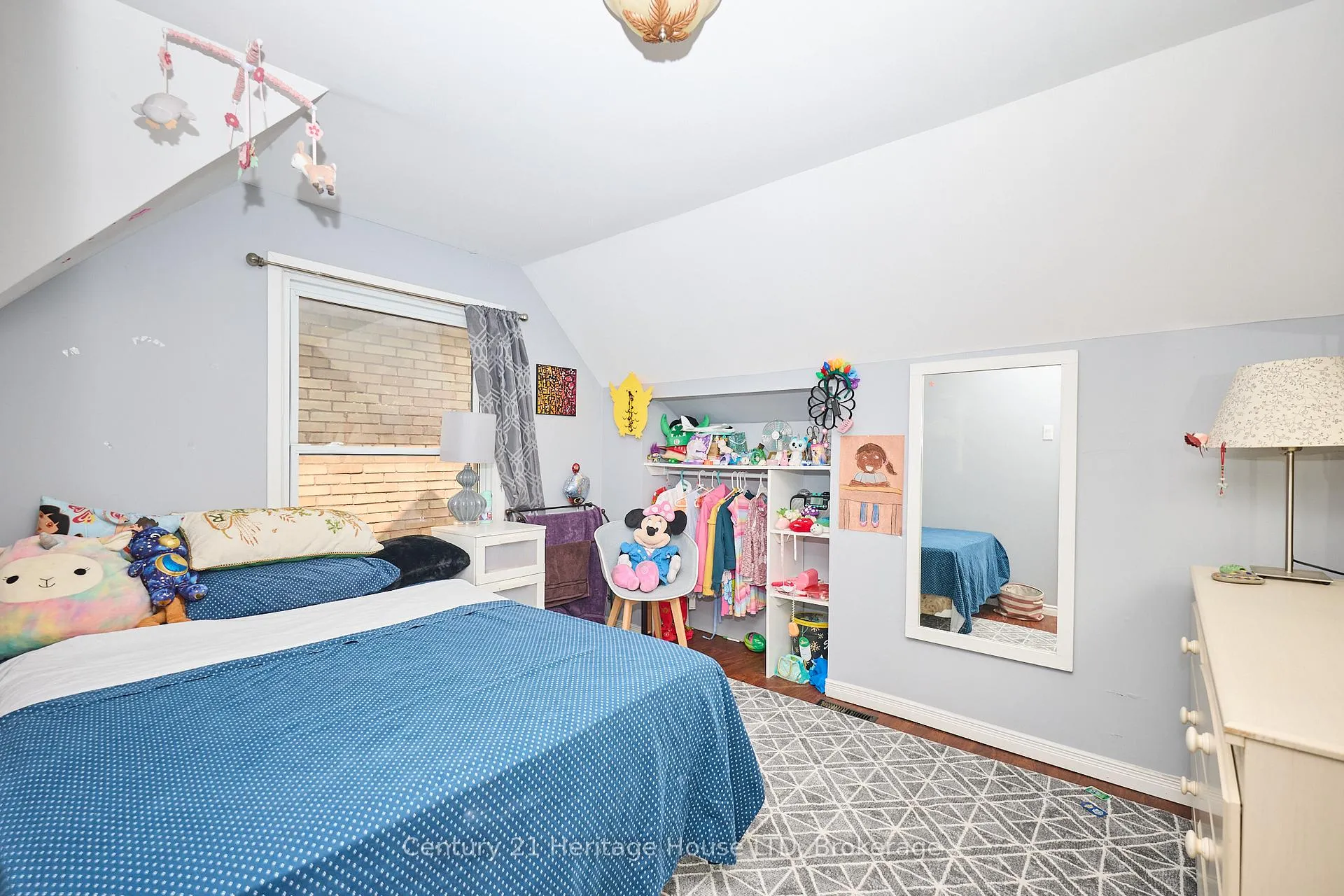 Photo 18 of 5086 Hutton Avenue, Niagara Falls, Downtown — HOMEH
