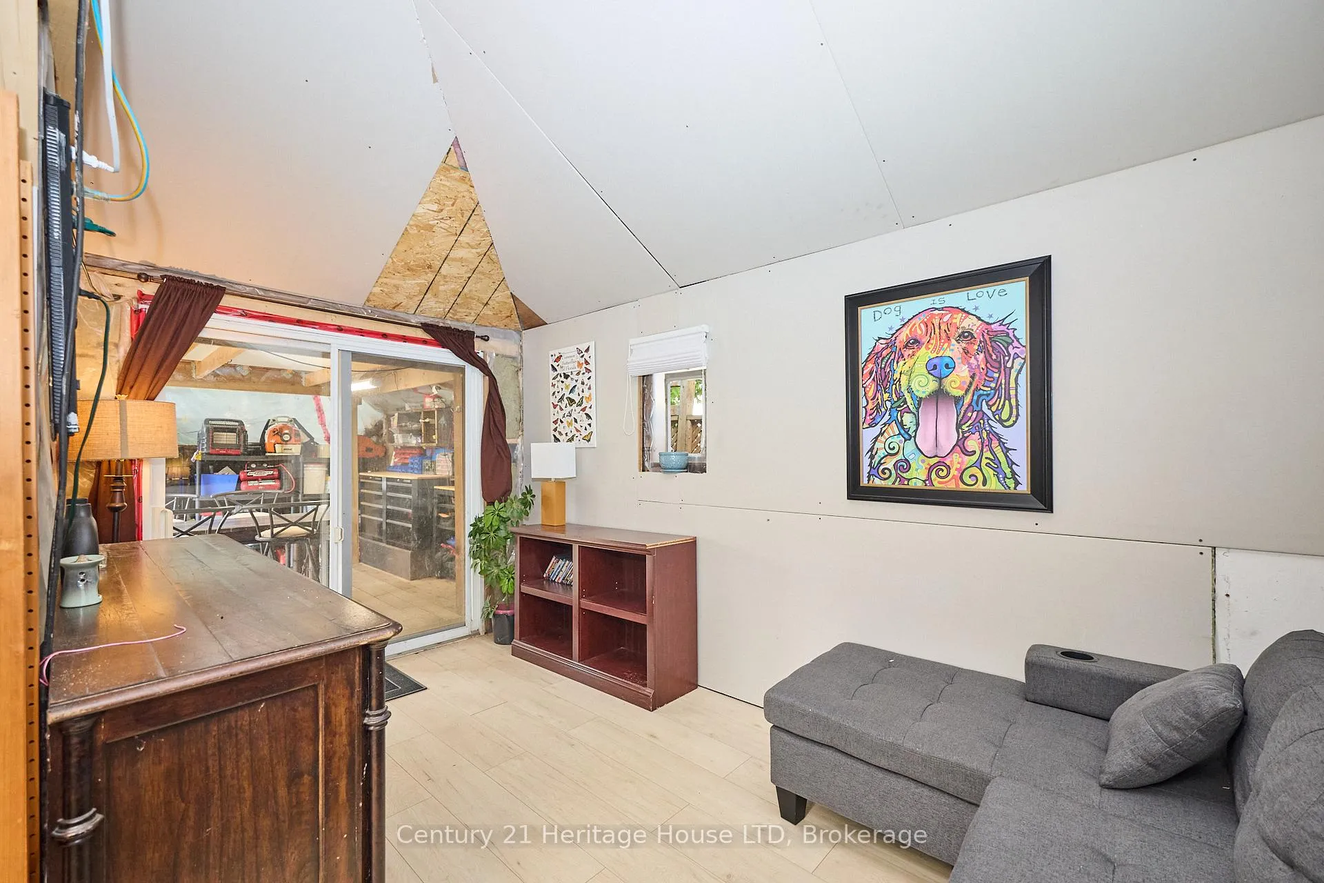 Photo 33 of 5086 Hutton Avenue, Niagara Falls, Downtown — HOMEH