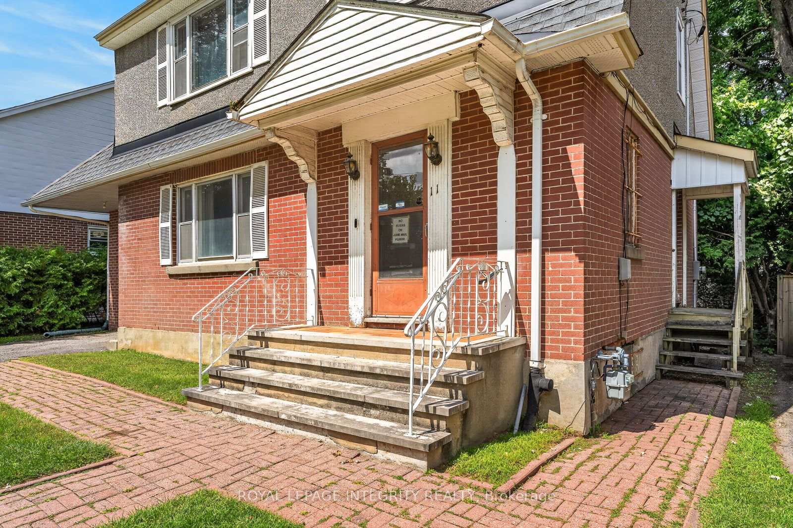 Photo 3 of 11 Toronto Street, Ottawa, Old Ottawa South/Rideau Gardens — HOMEH