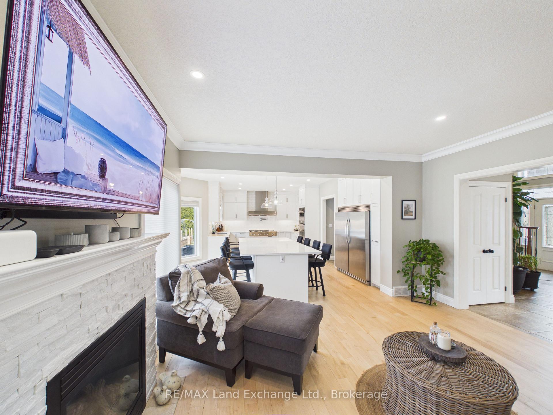 Photo 12 of 4 Scott Crescent, Huron-Kinloss — HOMEH