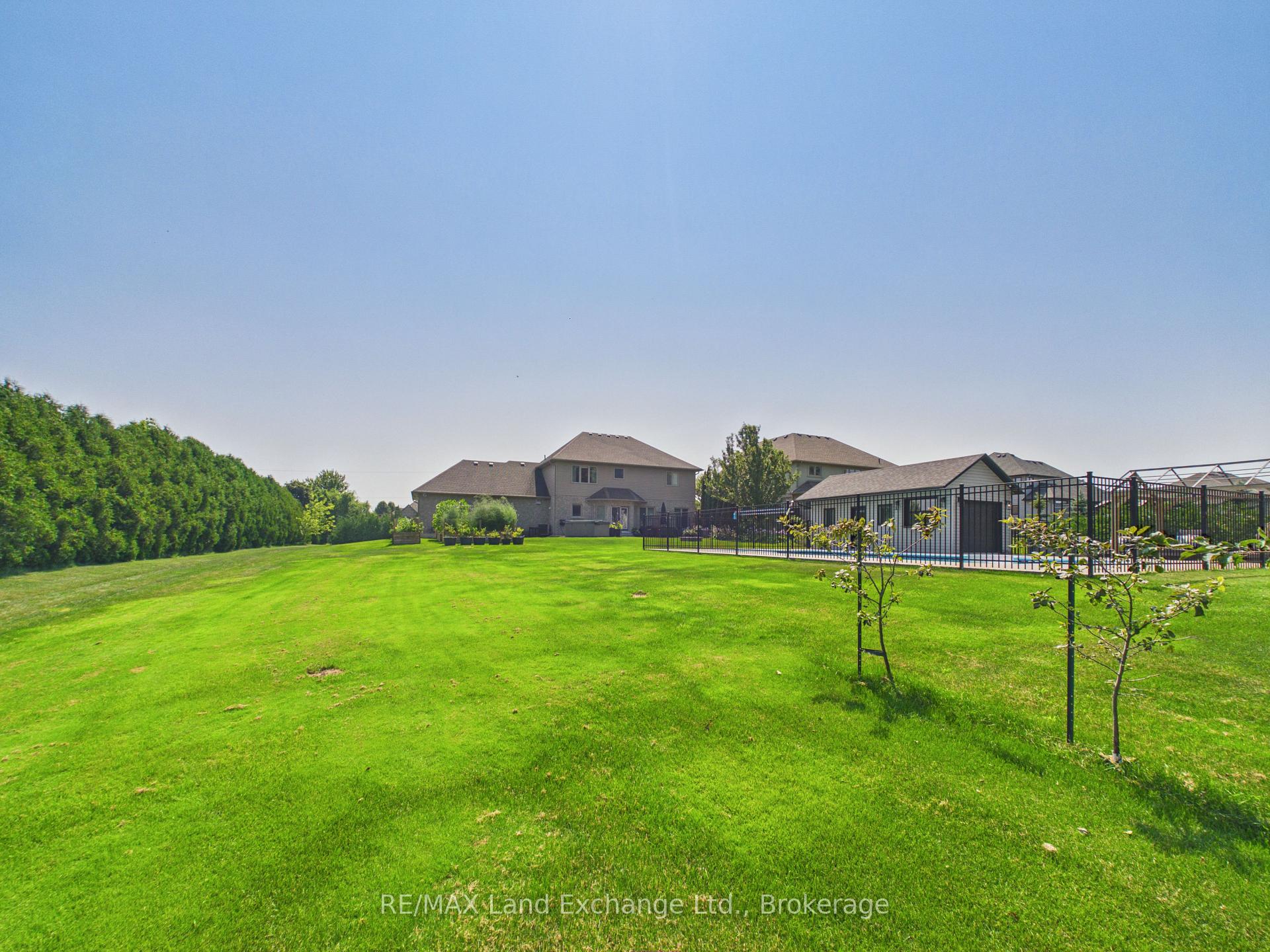 Photo 34 of 4 Scott Crescent, Huron-Kinloss — HOMEH