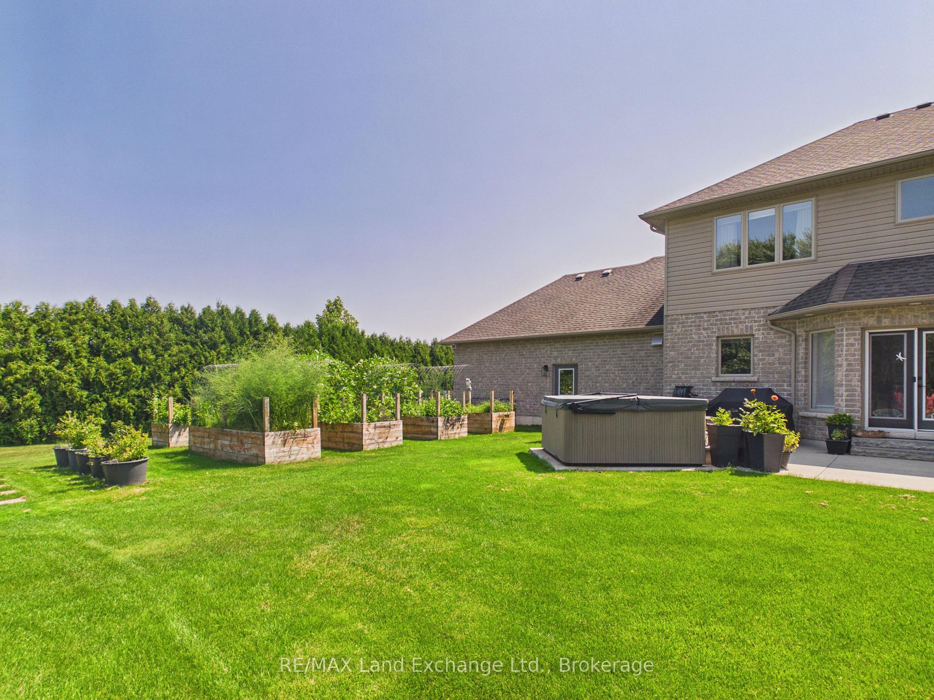 Photo 35 of 4 Scott Crescent, Huron-Kinloss — HOMEH