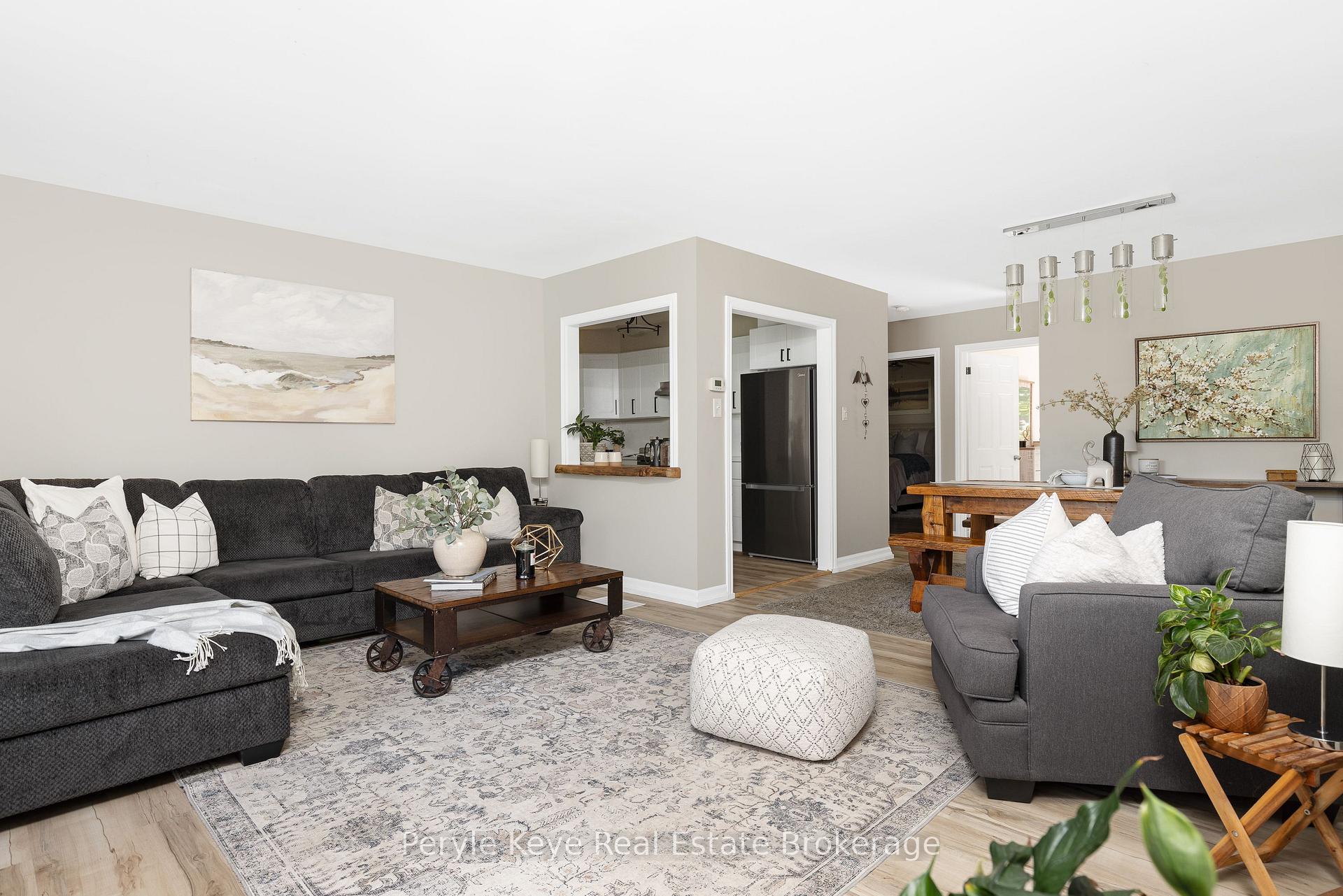 Photo 16 of 820 Manitoba Street, Bracebridge, Monck (Bracebridge) — HOMEH