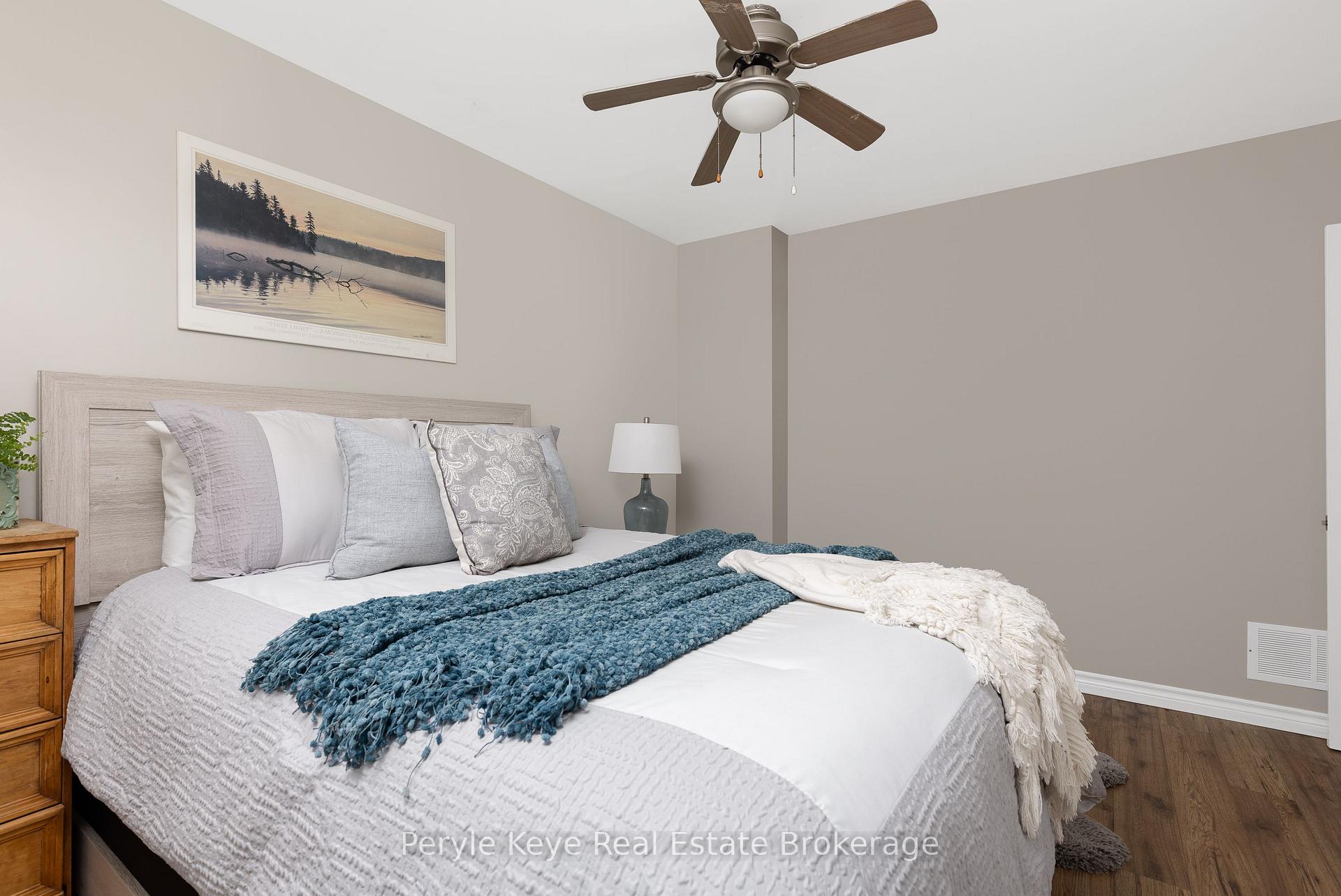 Photo 23 of 820 Manitoba Street, Bracebridge, Monck (Bracebridge) — HOMEH