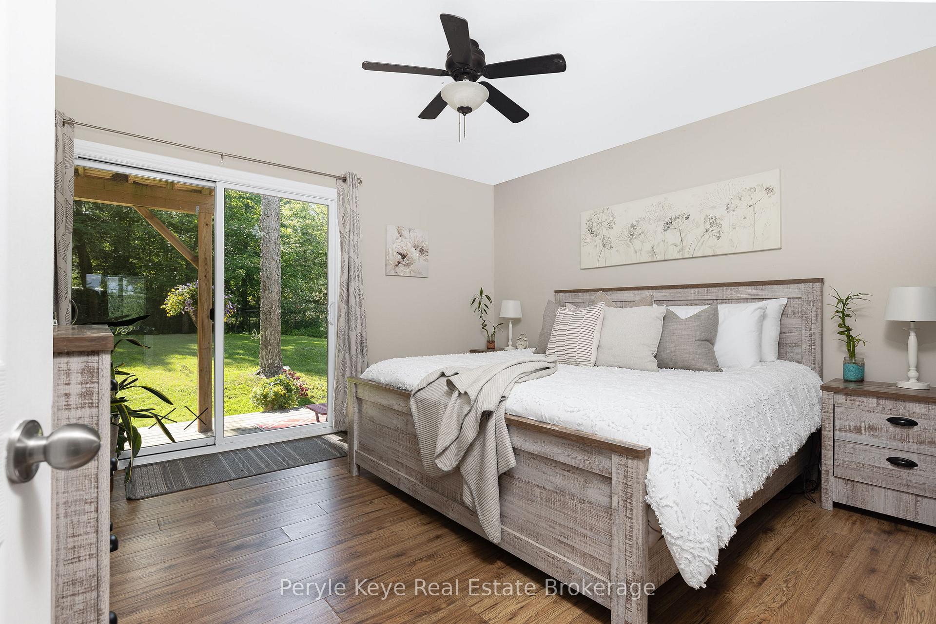 Photo 24 of 820 Manitoba Street, Bracebridge, Monck (Bracebridge) — HOMEH