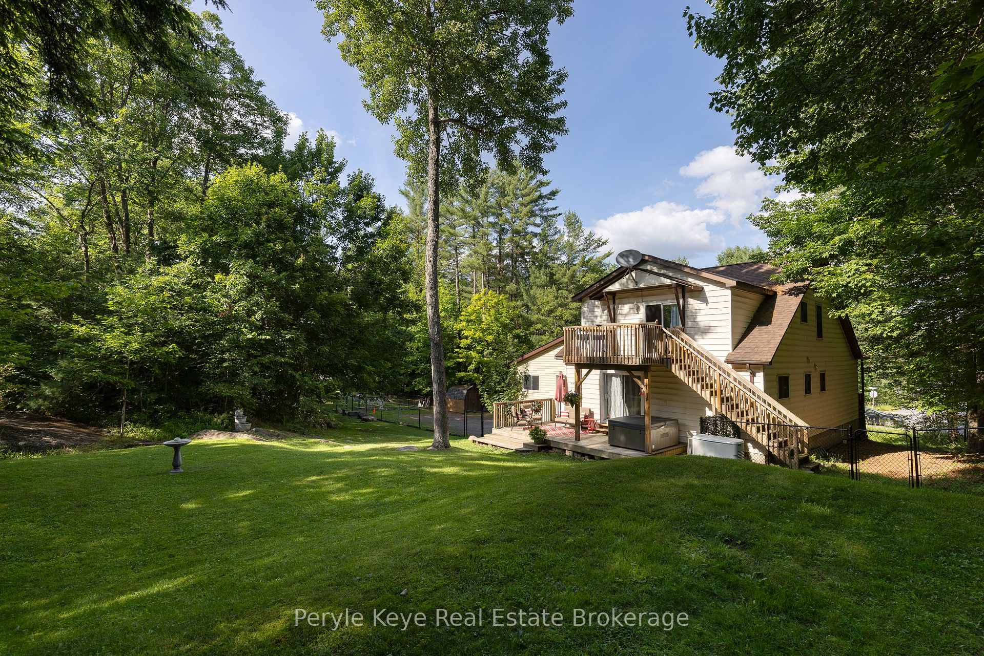 Photo 27 of 820 Manitoba Street, Bracebridge, Monck (Bracebridge) — HOMEH