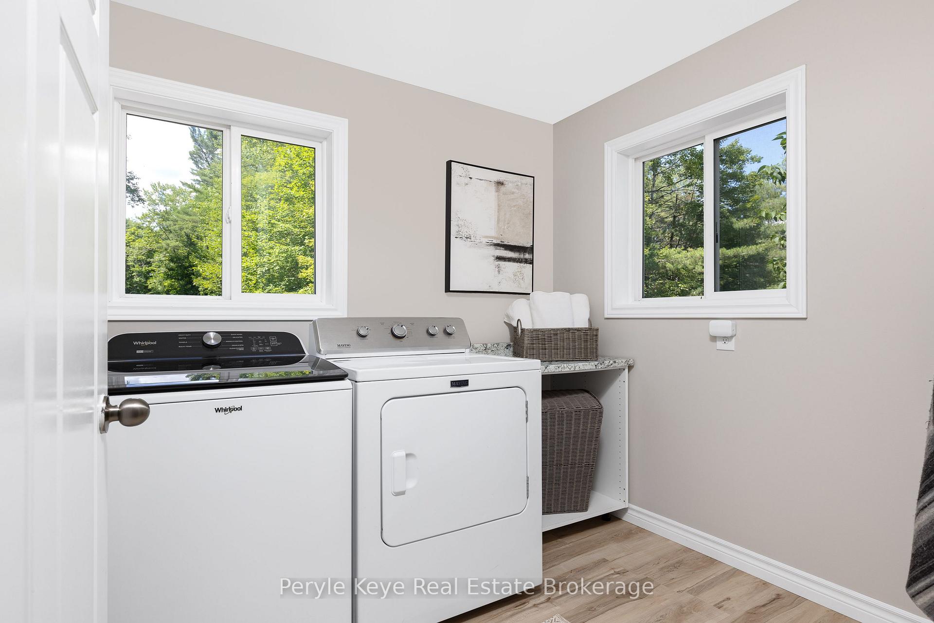 Photo 32 of 820 Manitoba Street, Bracebridge, Monck (Bracebridge) — HOMEH