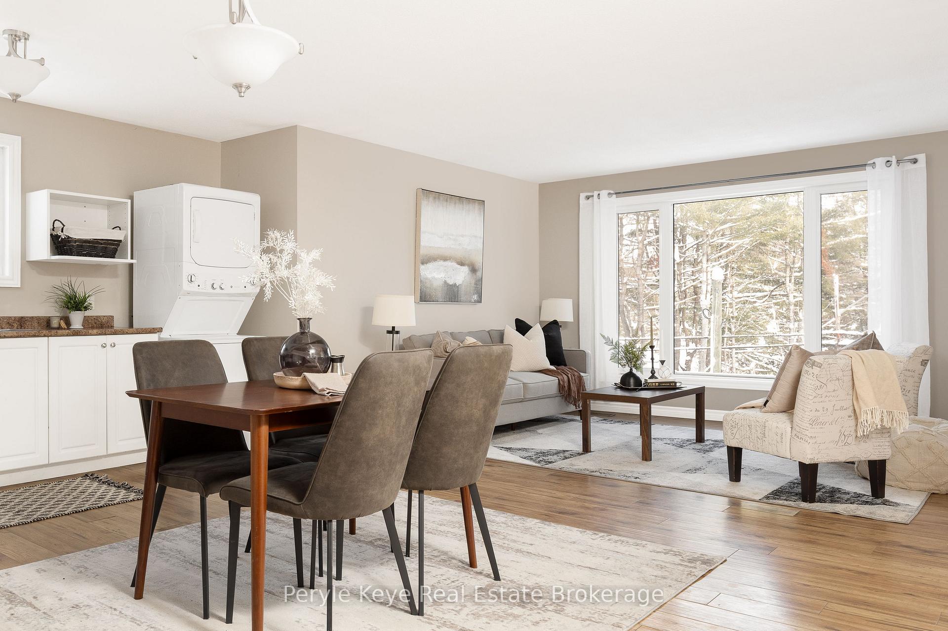 Photo 37 of 820 Manitoba Street, Bracebridge, Monck (Bracebridge) — HOMEH