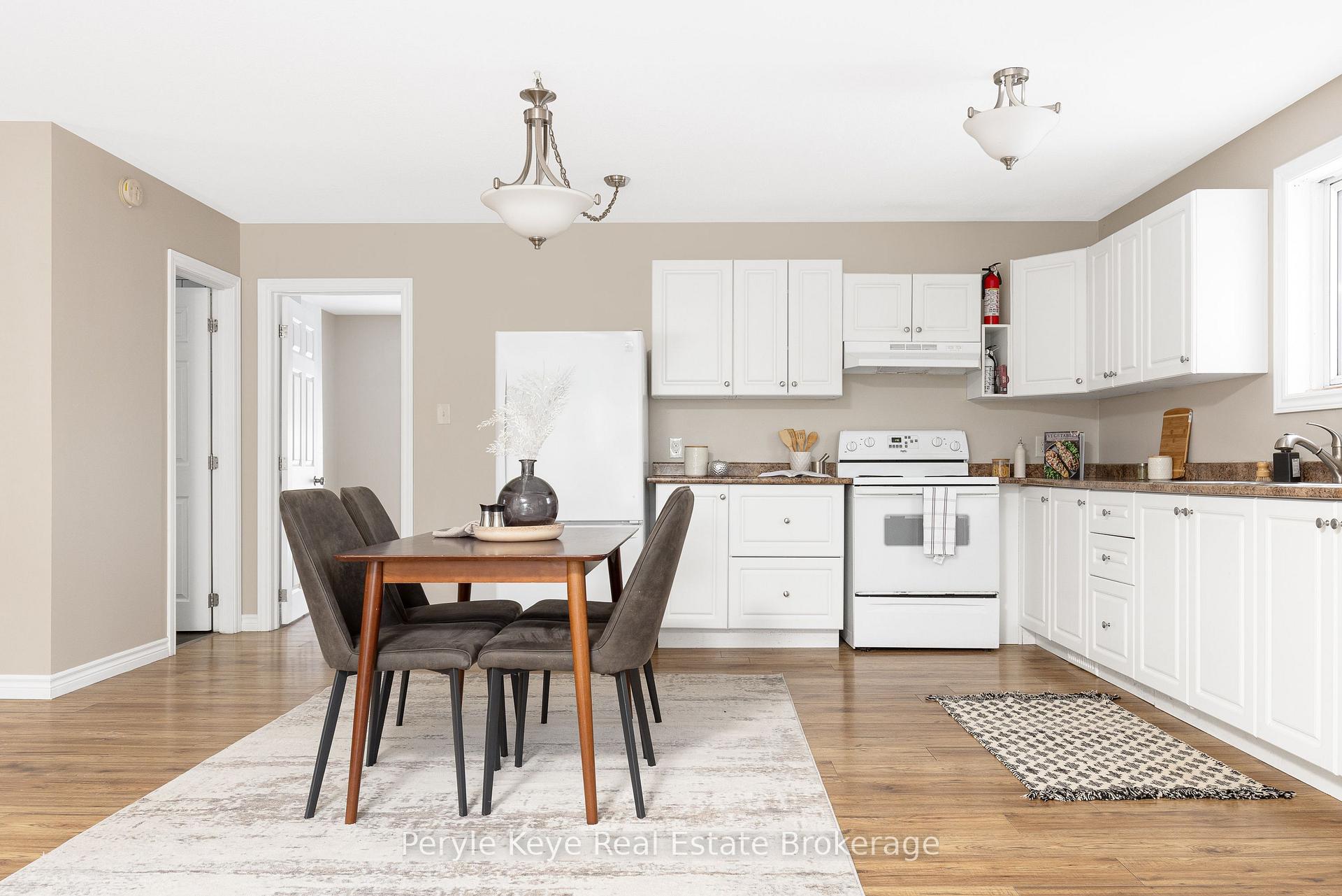 Photo 39 of 820 Manitoba Street, Bracebridge, Monck (Bracebridge) — HOMEH