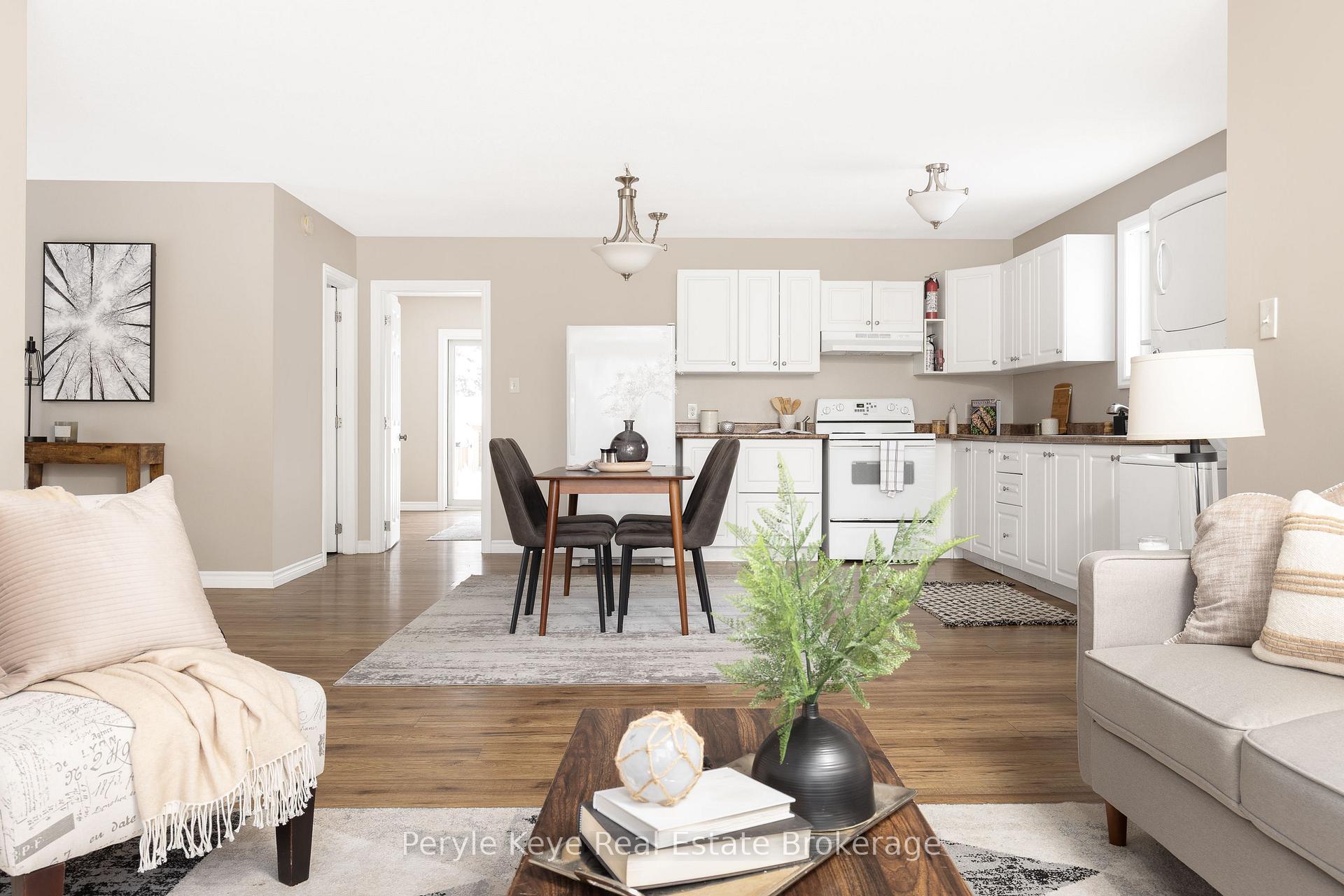 Photo 41 of 820 Manitoba Street, Bracebridge, Monck (Bracebridge) — HOMEH