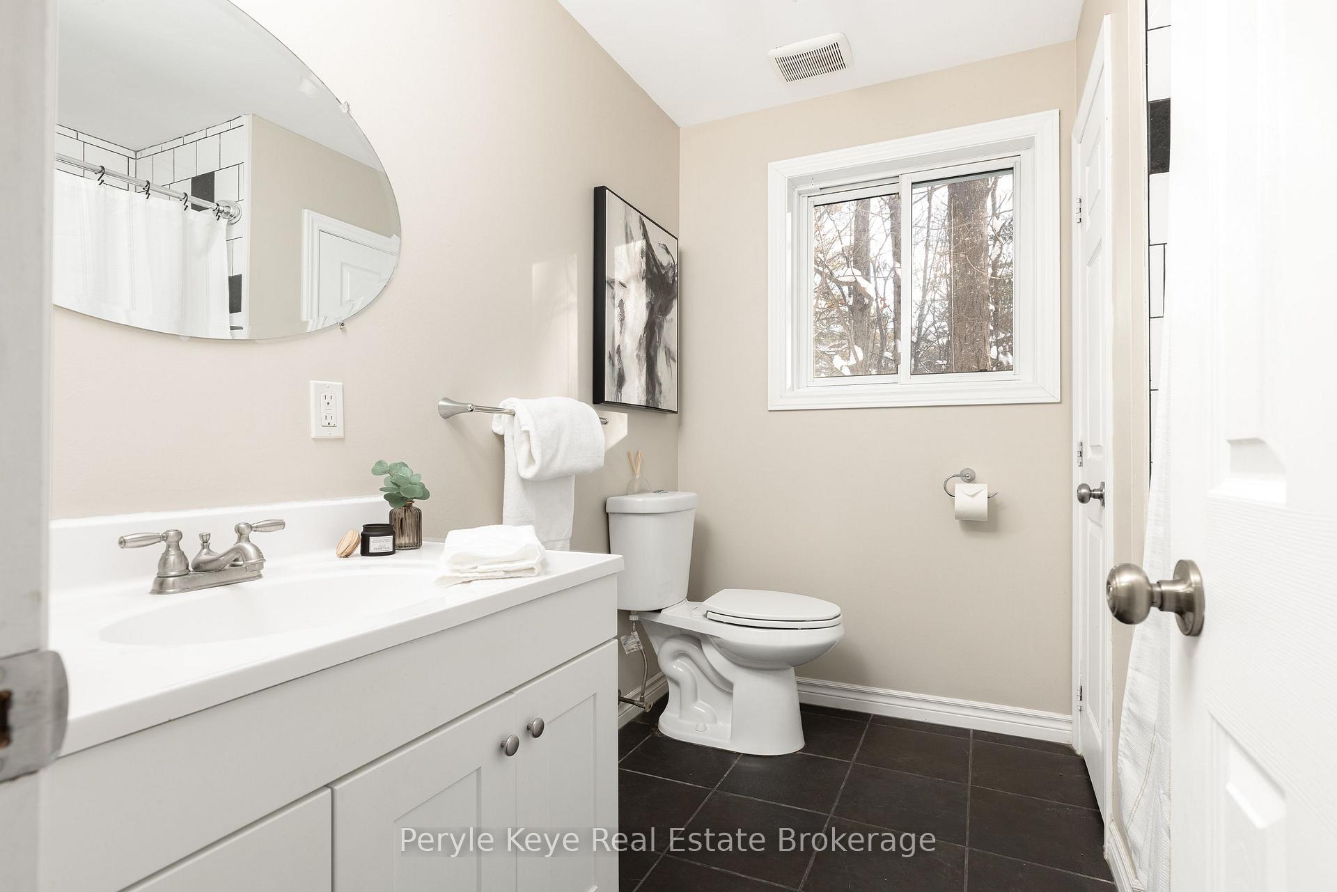 Photo 45 of 820 Manitoba Street, Bracebridge, Monck (Bracebridge) — HOMEH