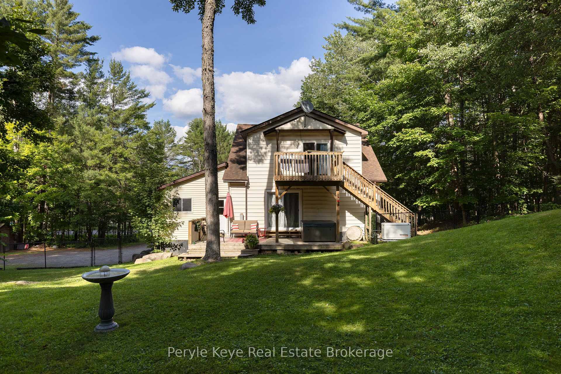 Photo 47 of 820 Manitoba Street, Bracebridge, Monck (Bracebridge) — HOMEH