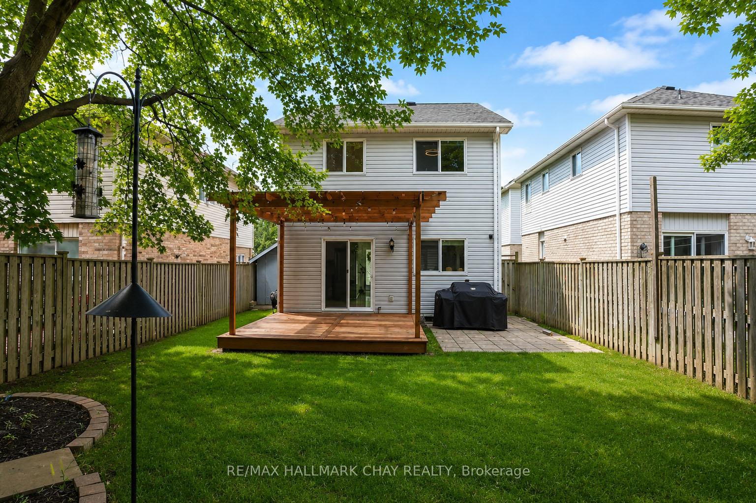Photo 3 of 100 Copeman Crescent, Barrie, Painswick North — HOMEH