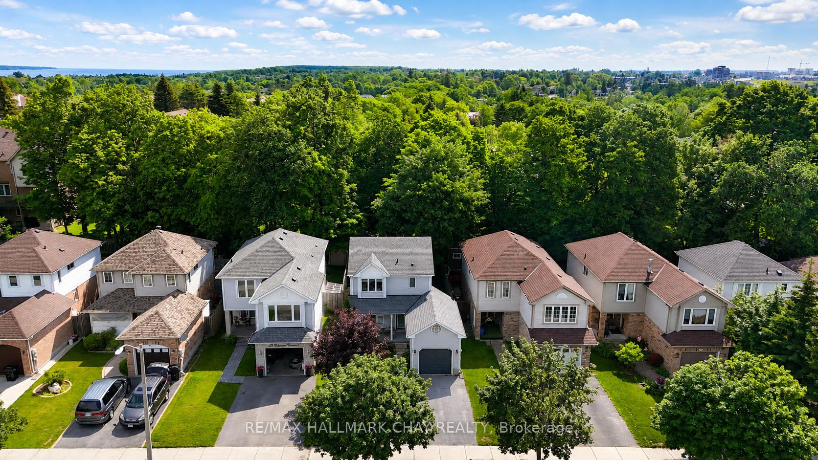 Photo 5 of 100 Copeman Crescent, Barrie, Painswick North — HOMEH