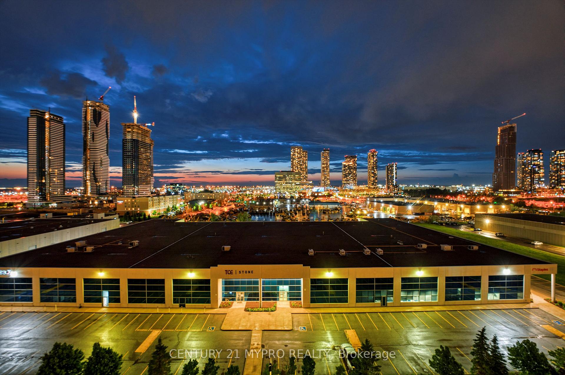 Photo 20 of Unit 1021, 38 Honeycrisp Crescent, Vaughan, Vaughan Corporate Centre — HOMEH