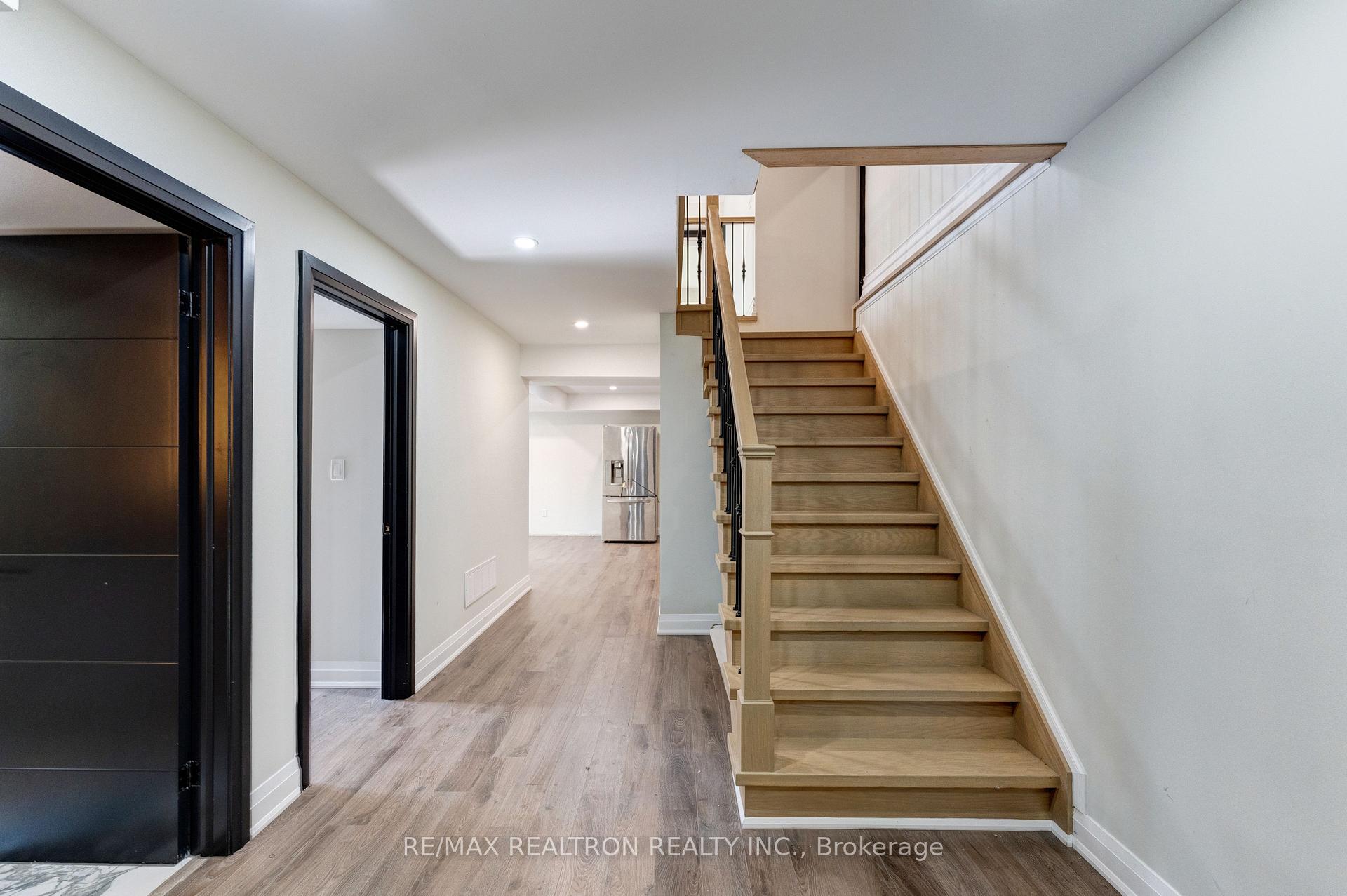 Photo 34 of 32 Bradfield Avenue W, Etobicoke, Islington-City Centre West — HOMEH