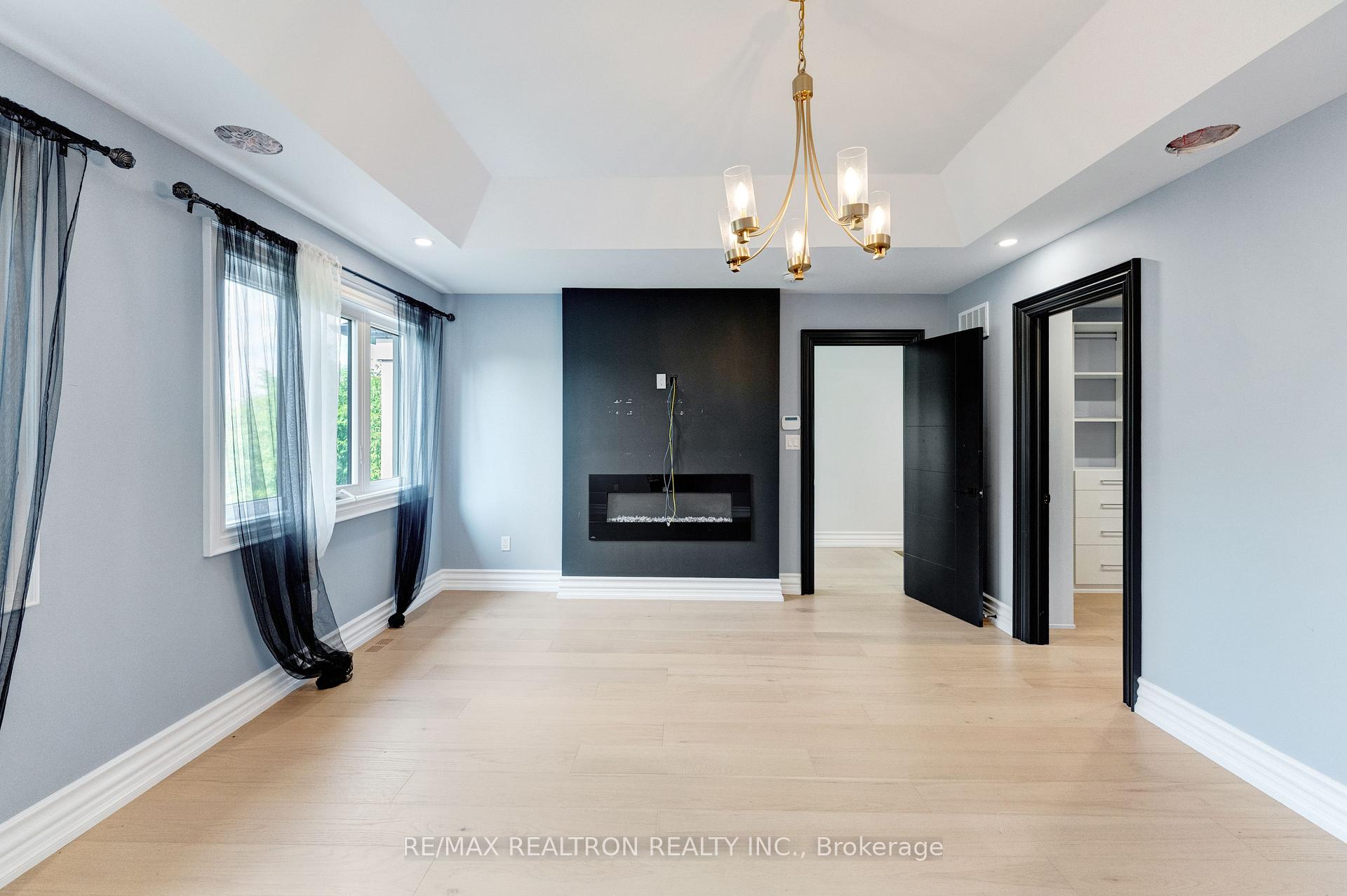Photo 44 of 32 Bradfield Avenue W, Etobicoke, Islington-City Centre West — HOMEH