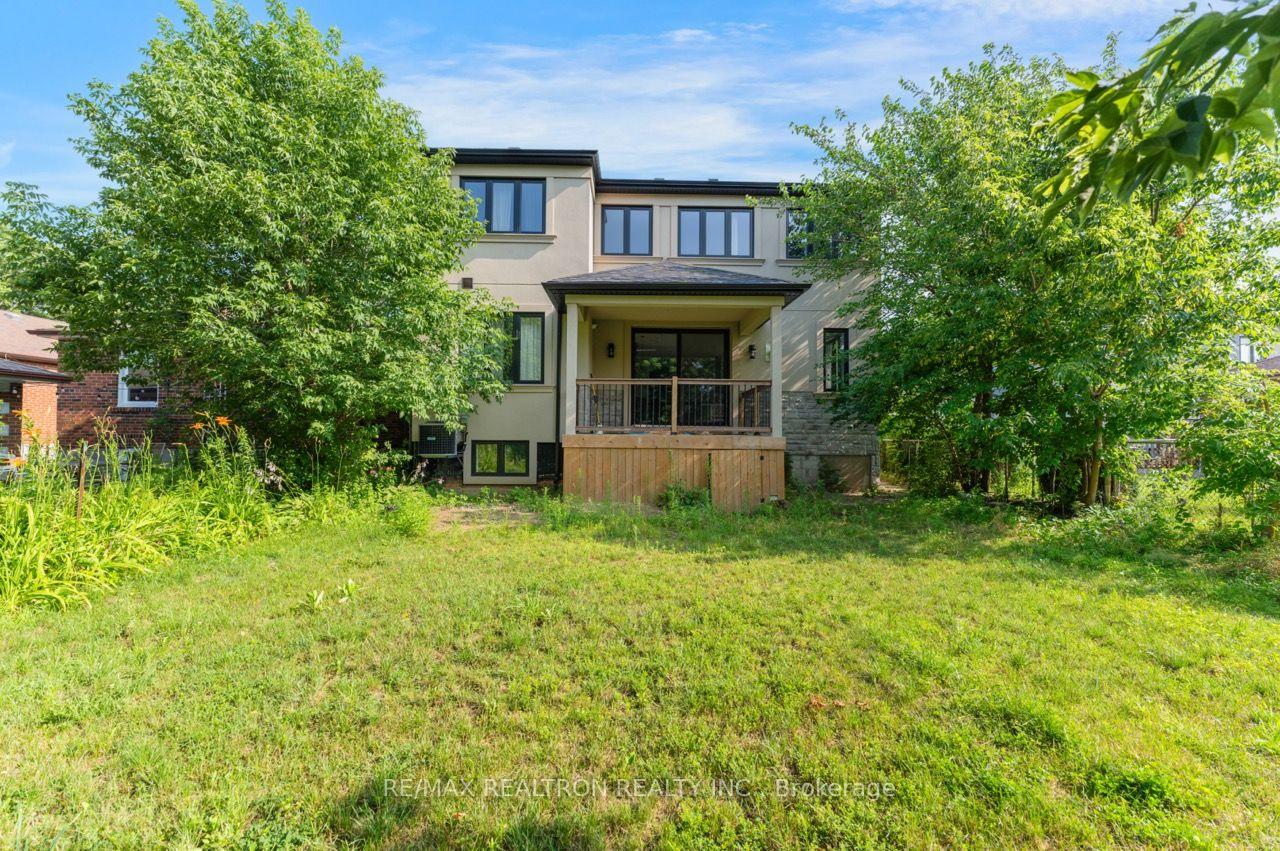 Photo 47 of 32 Bradfield Avenue W, Etobicoke, Islington-City Centre West — HOMEH