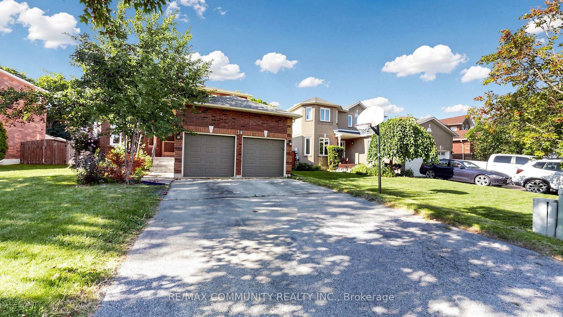 Photo 3 of 38 Iveagh Drive, Georgina, Keswick North — HOMEH