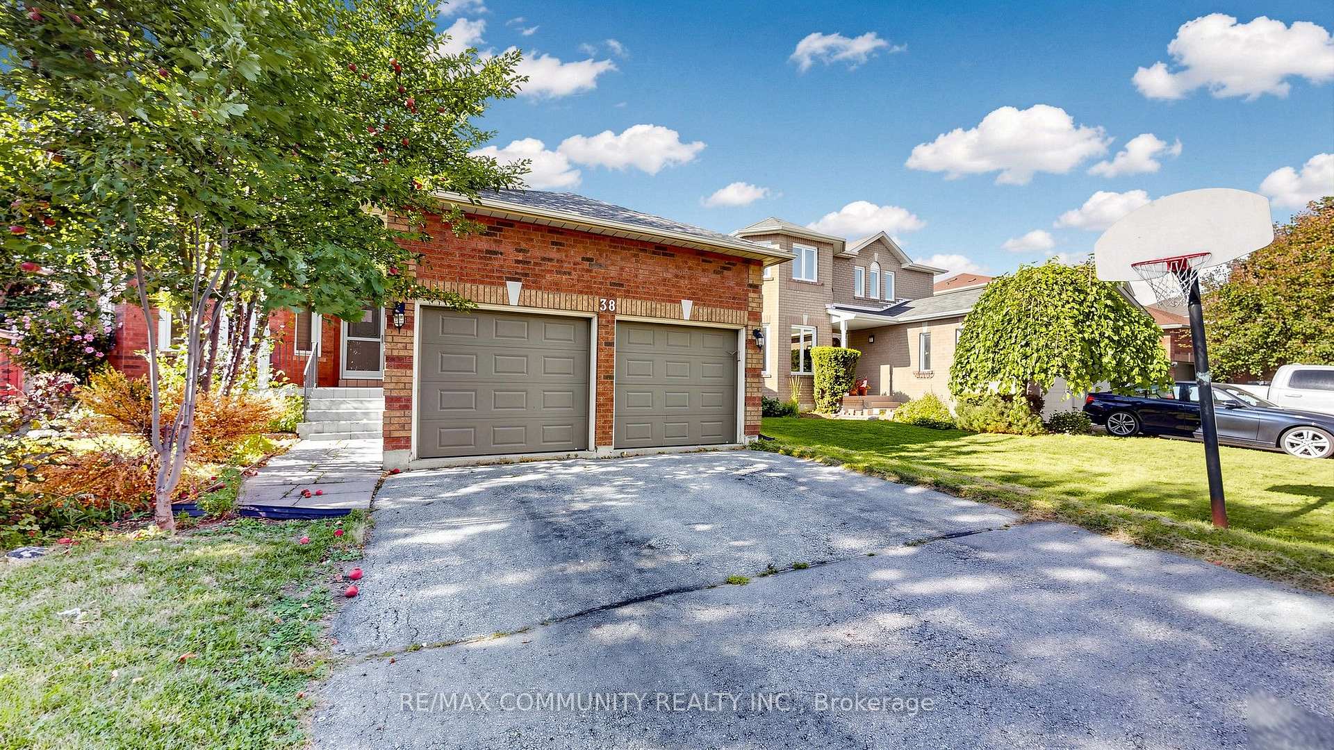 Photo 4 of 38 Iveagh Drive, Georgina, Keswick North — HOMEH