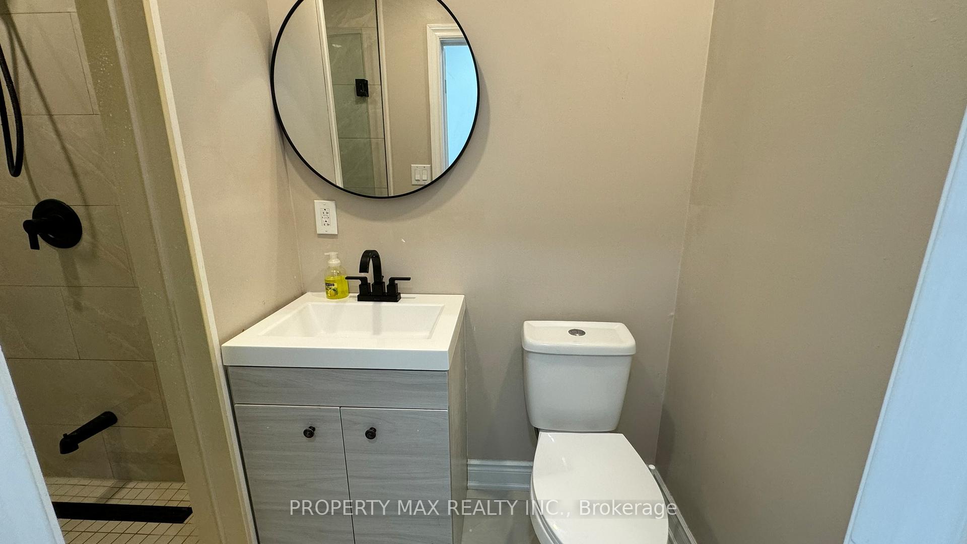 Photo 4 of Unit Bsmt, 30 Glenabbey Drive, Clarington, Courtice — HOMEH