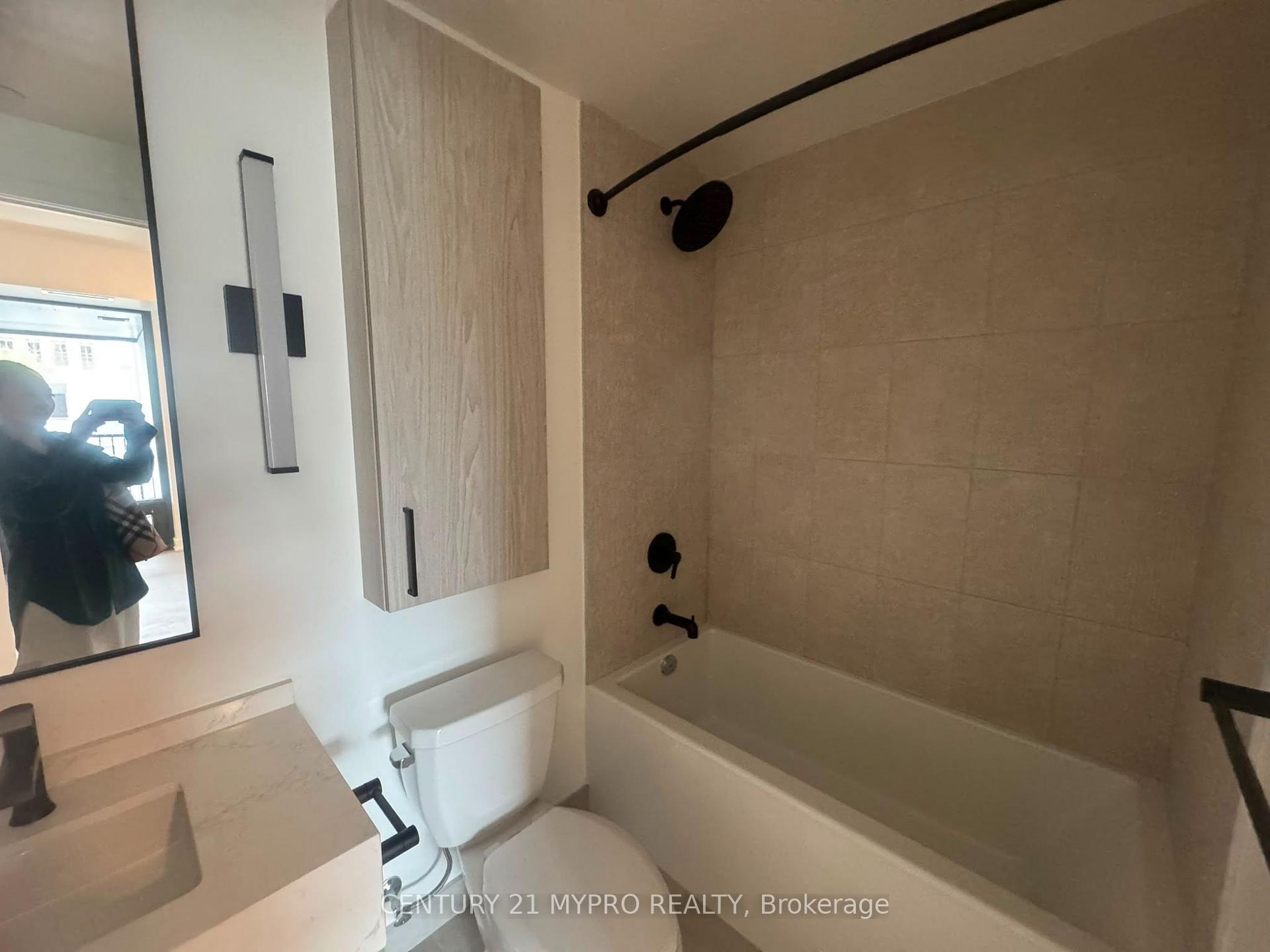 Photo 7 of Unit 716, 91 Montclair Avenue, Toronto, Forest Hill South — HOMEH