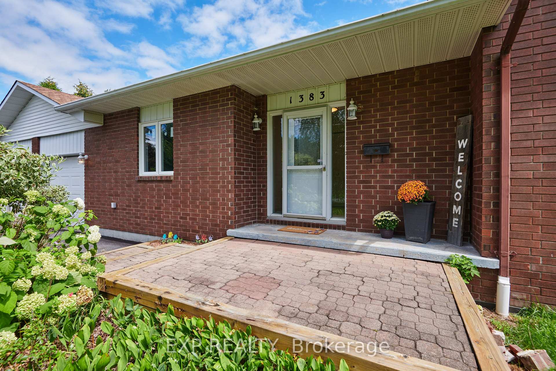 Photo 2 of 1383 Keswick Drive, Ottawa, Greely — HOMEH