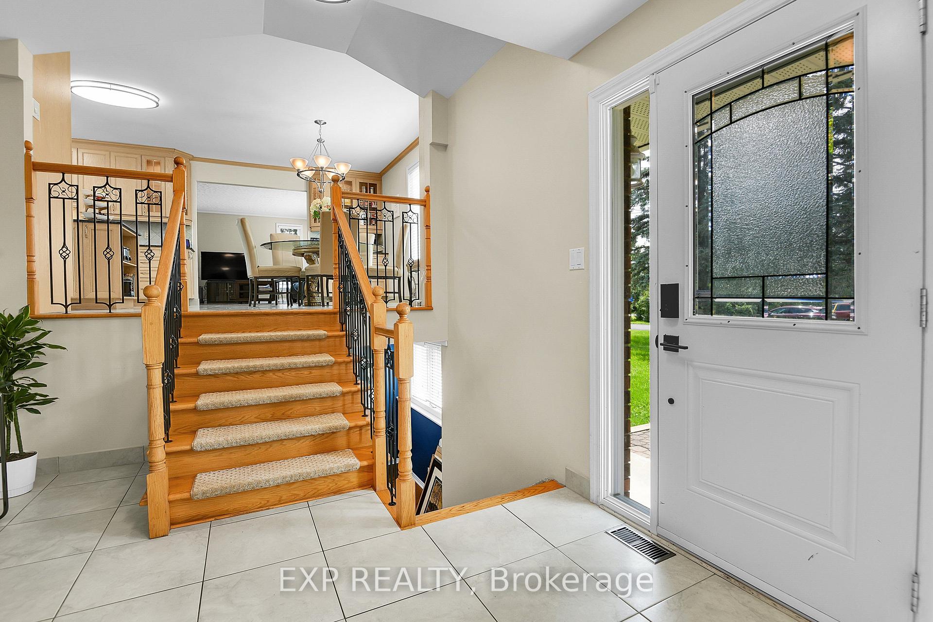 Photo 5 of 1383 Keswick Drive, Ottawa, Greely — HOMEH