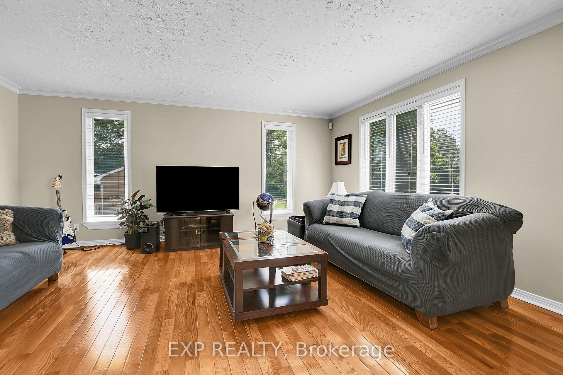 Photo 12 of 1383 Keswick Drive, Ottawa, Greely — HOMEH