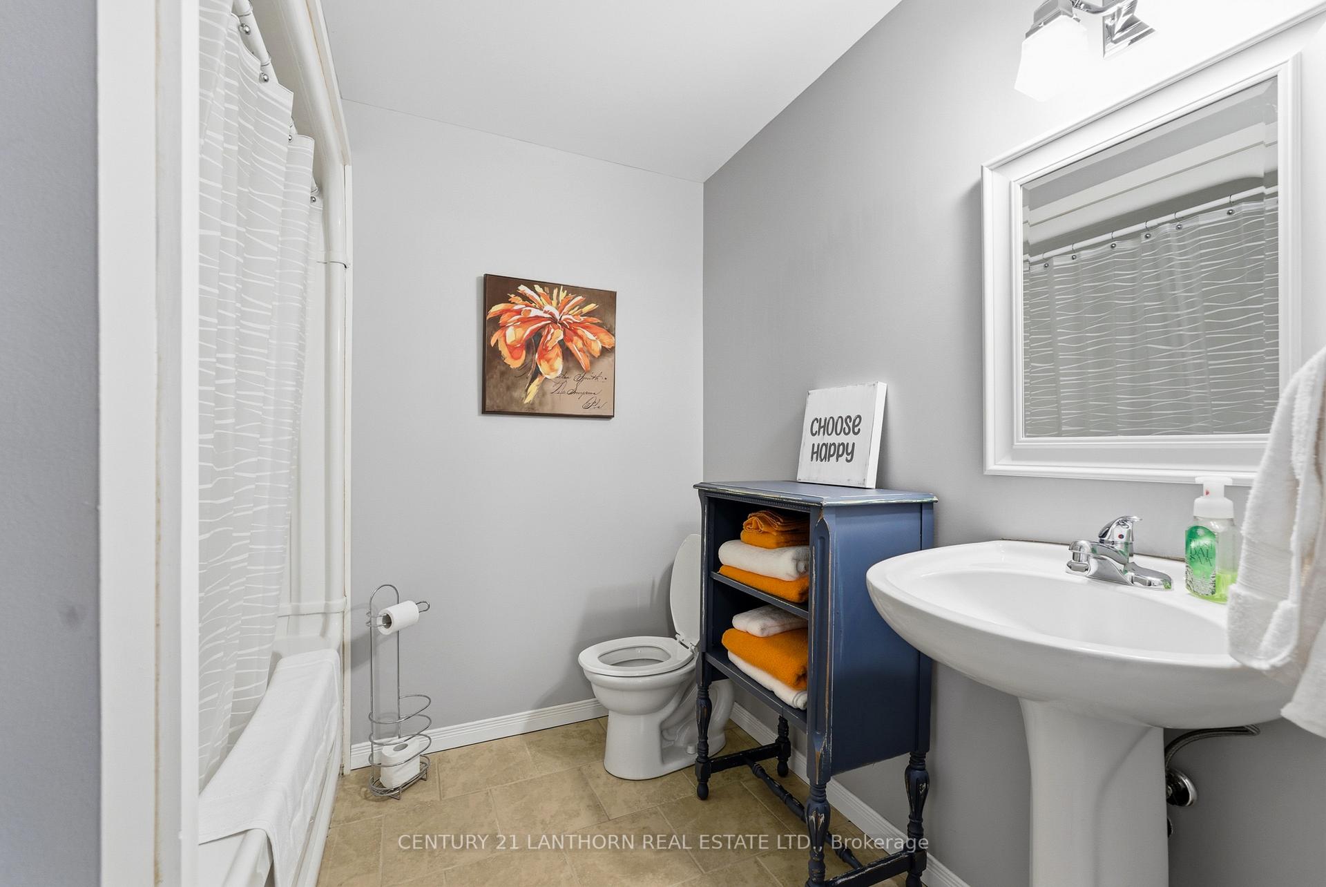 Photo 35 of 39 McDougall Drive, Belleville, Thurlow Ward — HOMEH