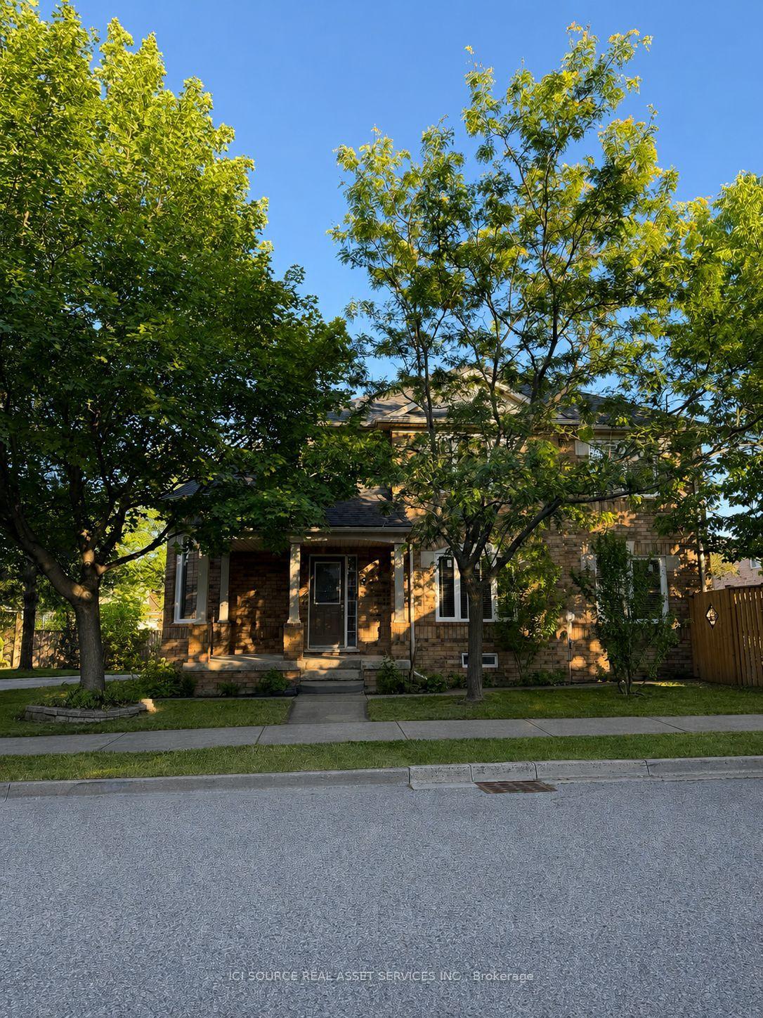 Photo 3 of 9 Unsworth Street, Brampton, Fletcher's Meadow — HOMEH